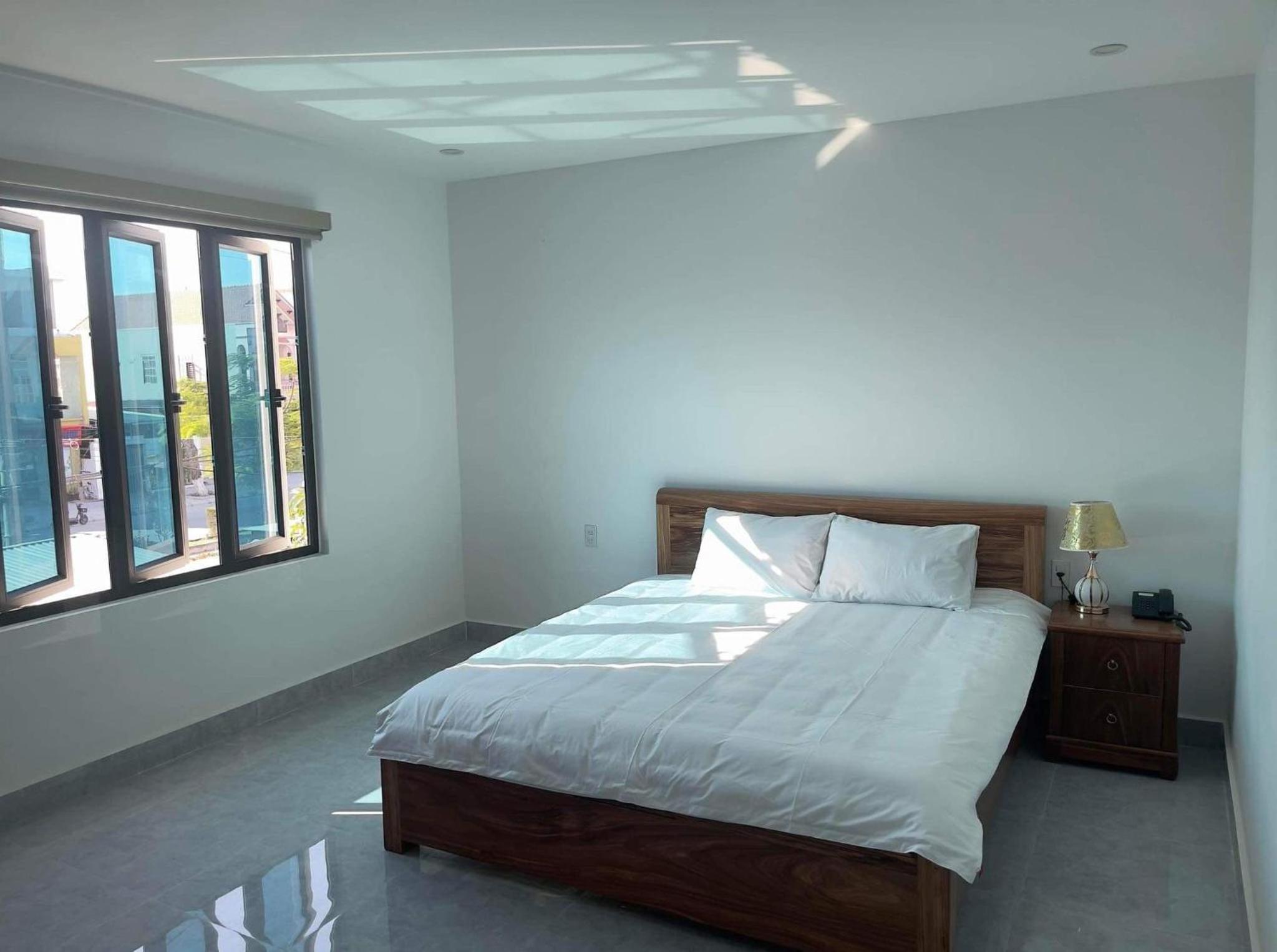 Deluxe King Room photo 2