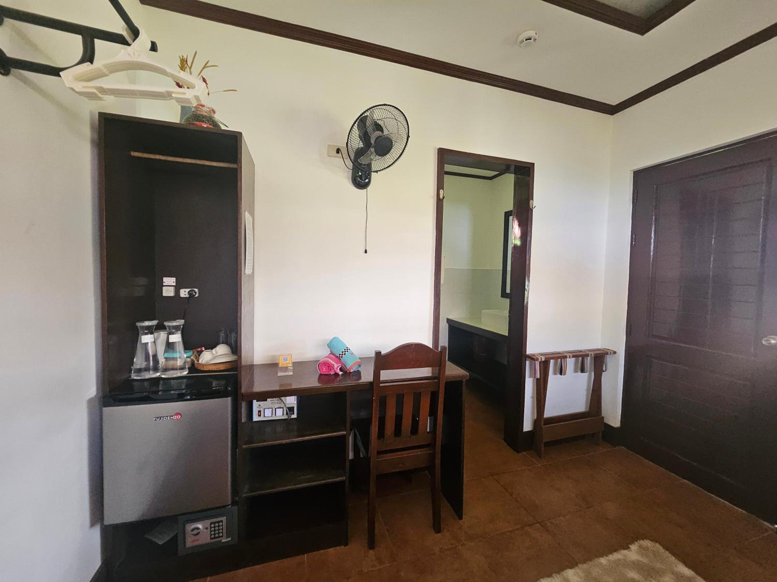 Deluxe Bungalow with Sea View - Photo 11