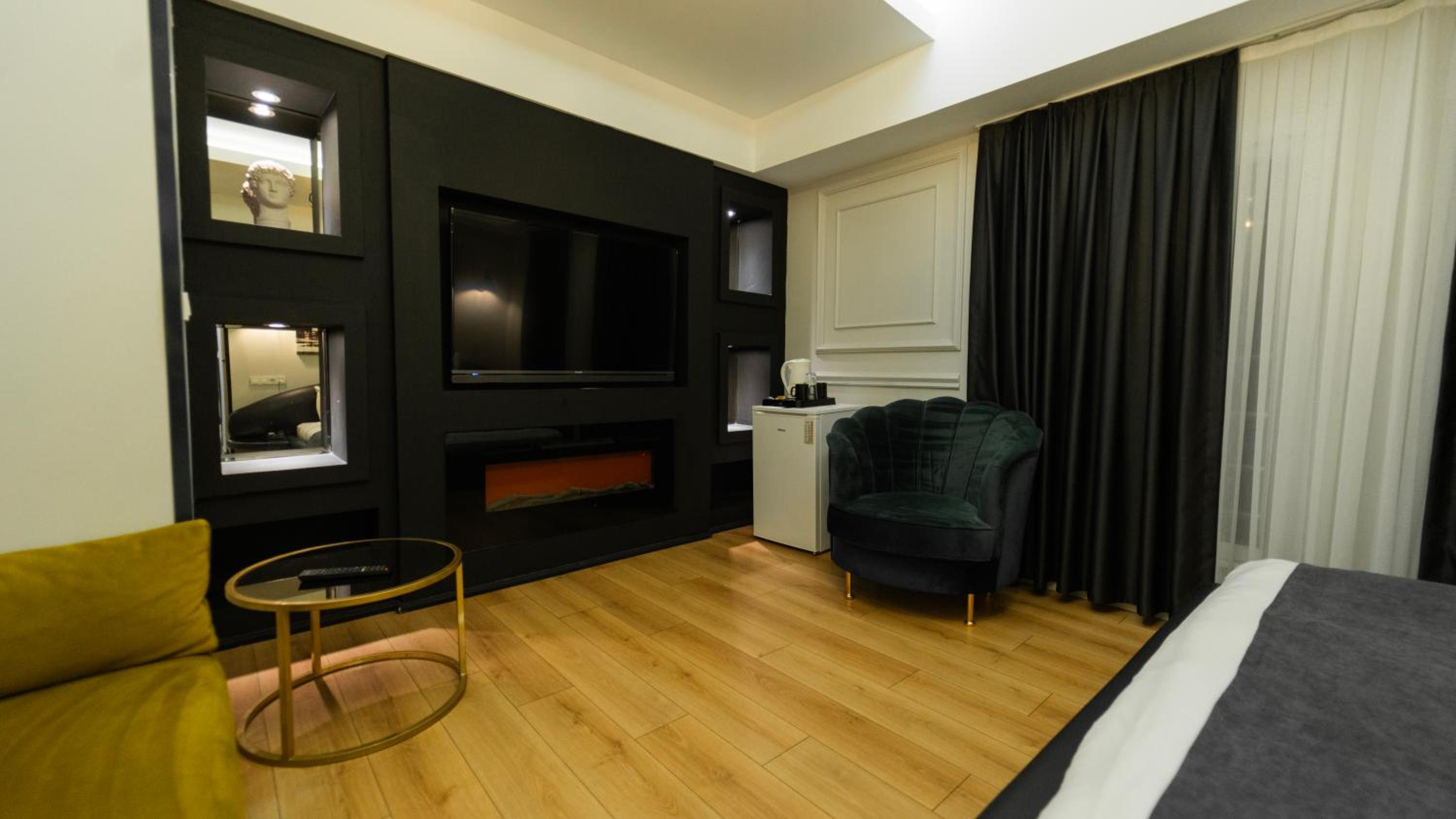 Superior Quadruple Room photo 2