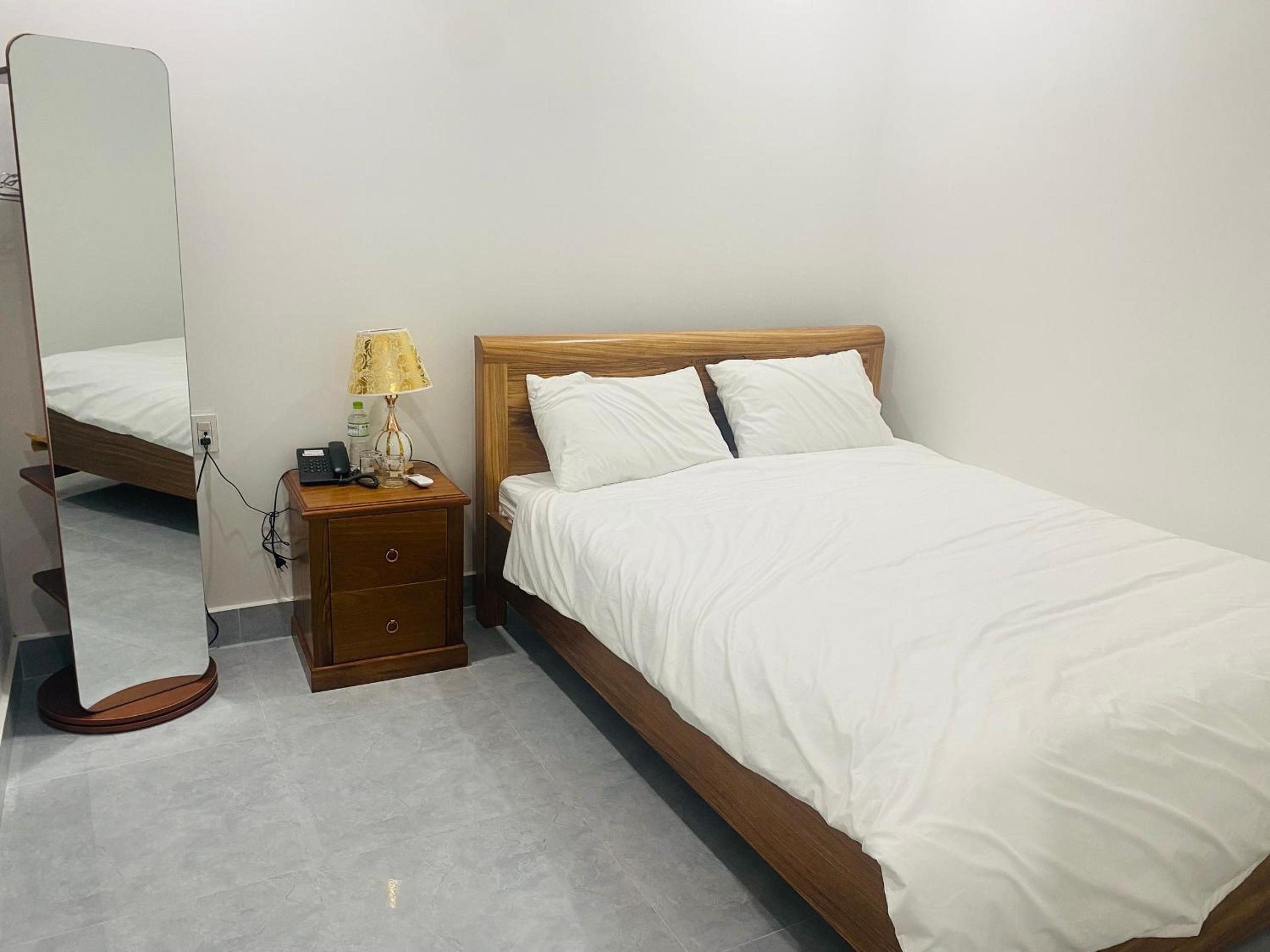 Queen Room photo 3
