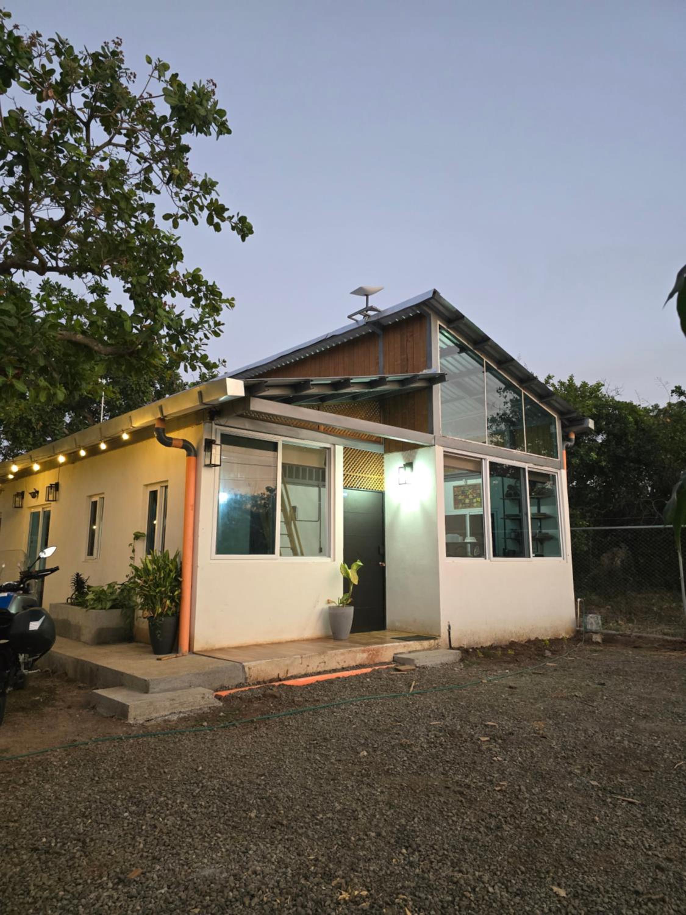 Three-Bedroom House photo 2