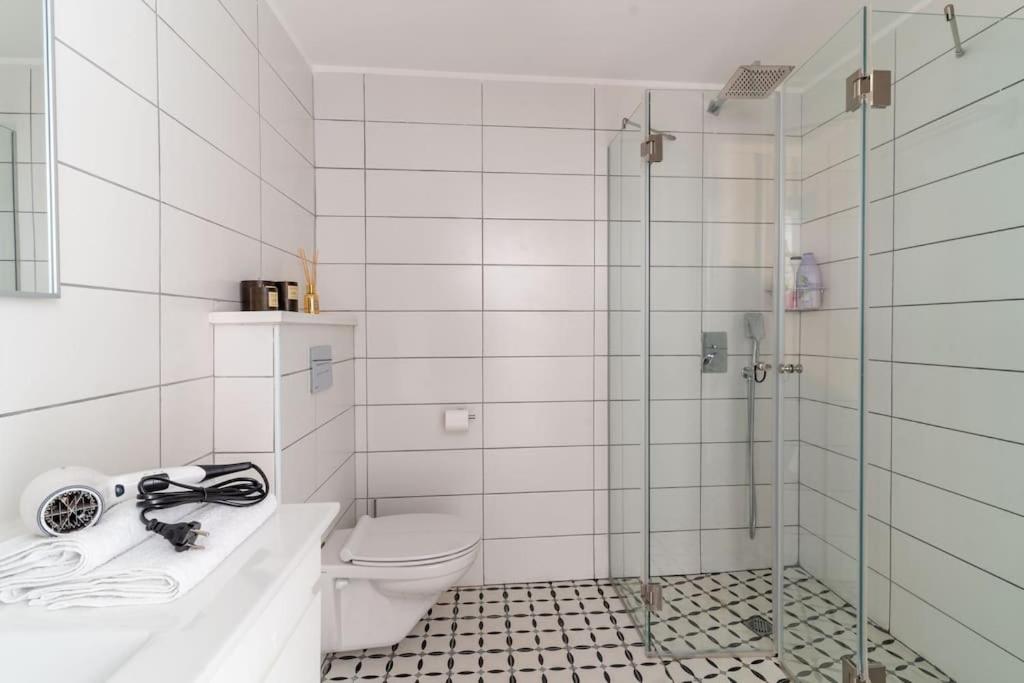Two-Bedroom Deluxe Apartment with Balcony