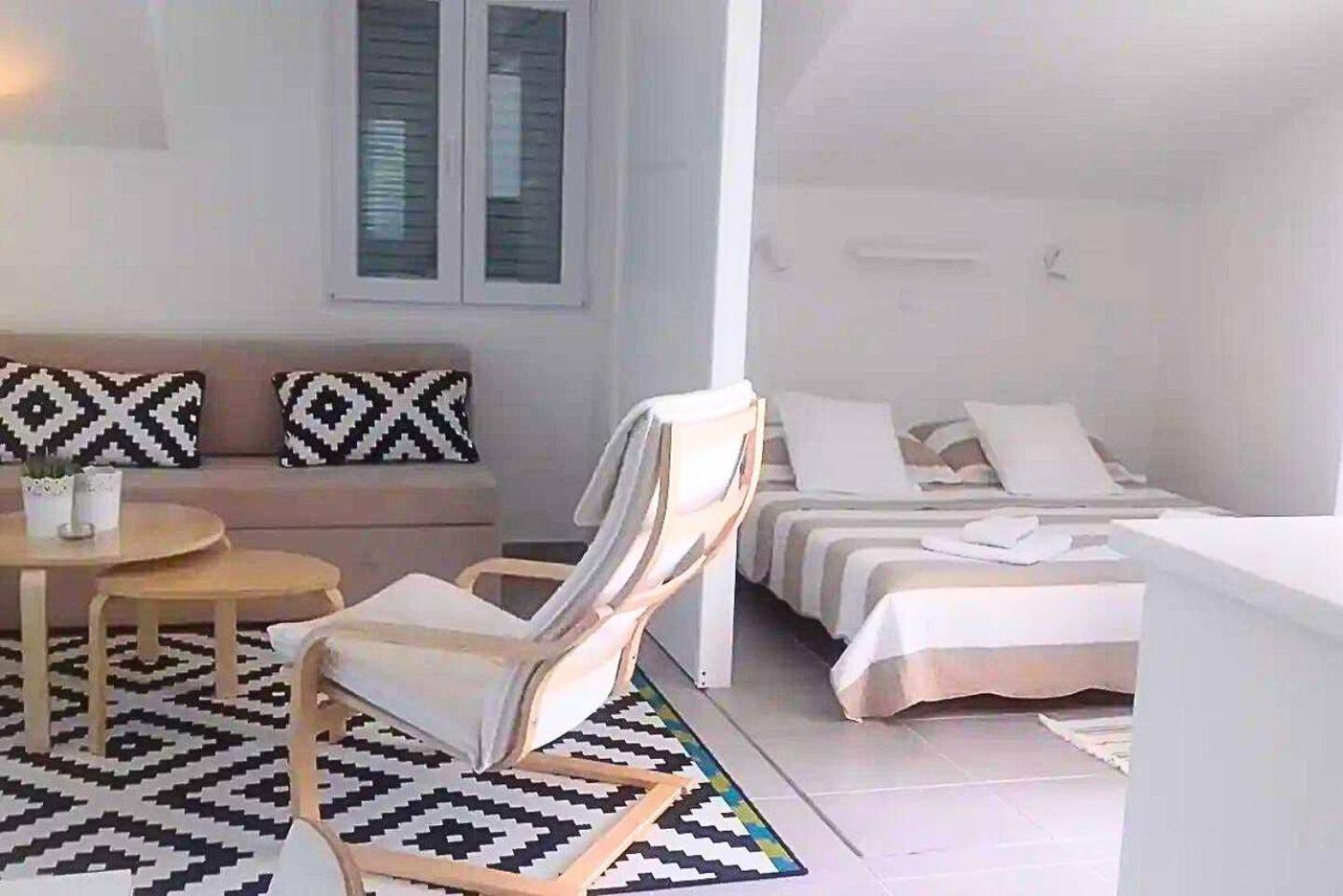 Studio with Sea View