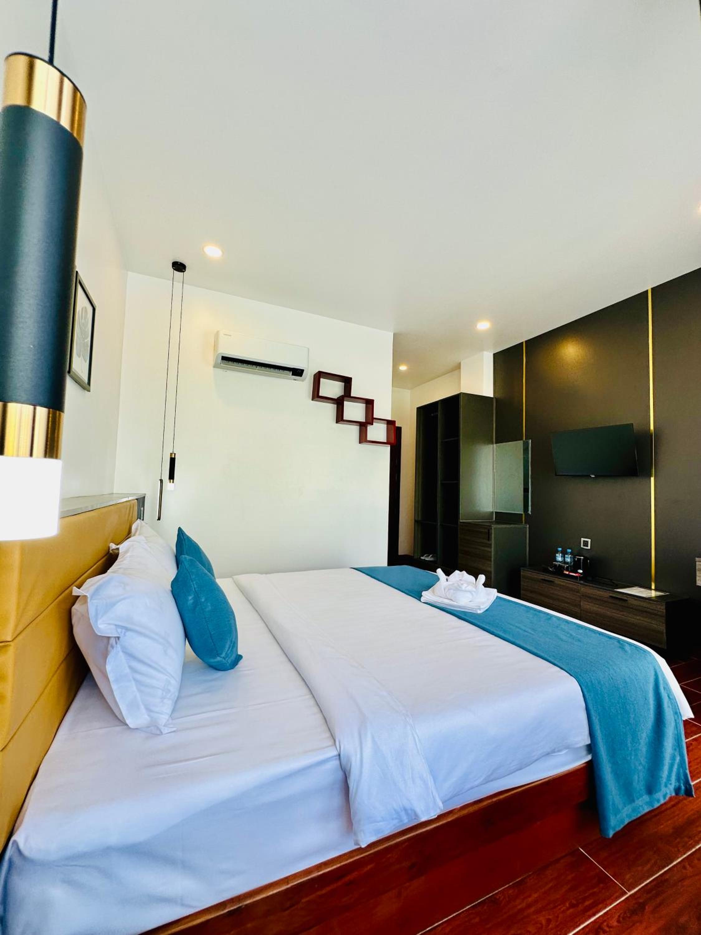 Double Room with Mountain View - Photo 1