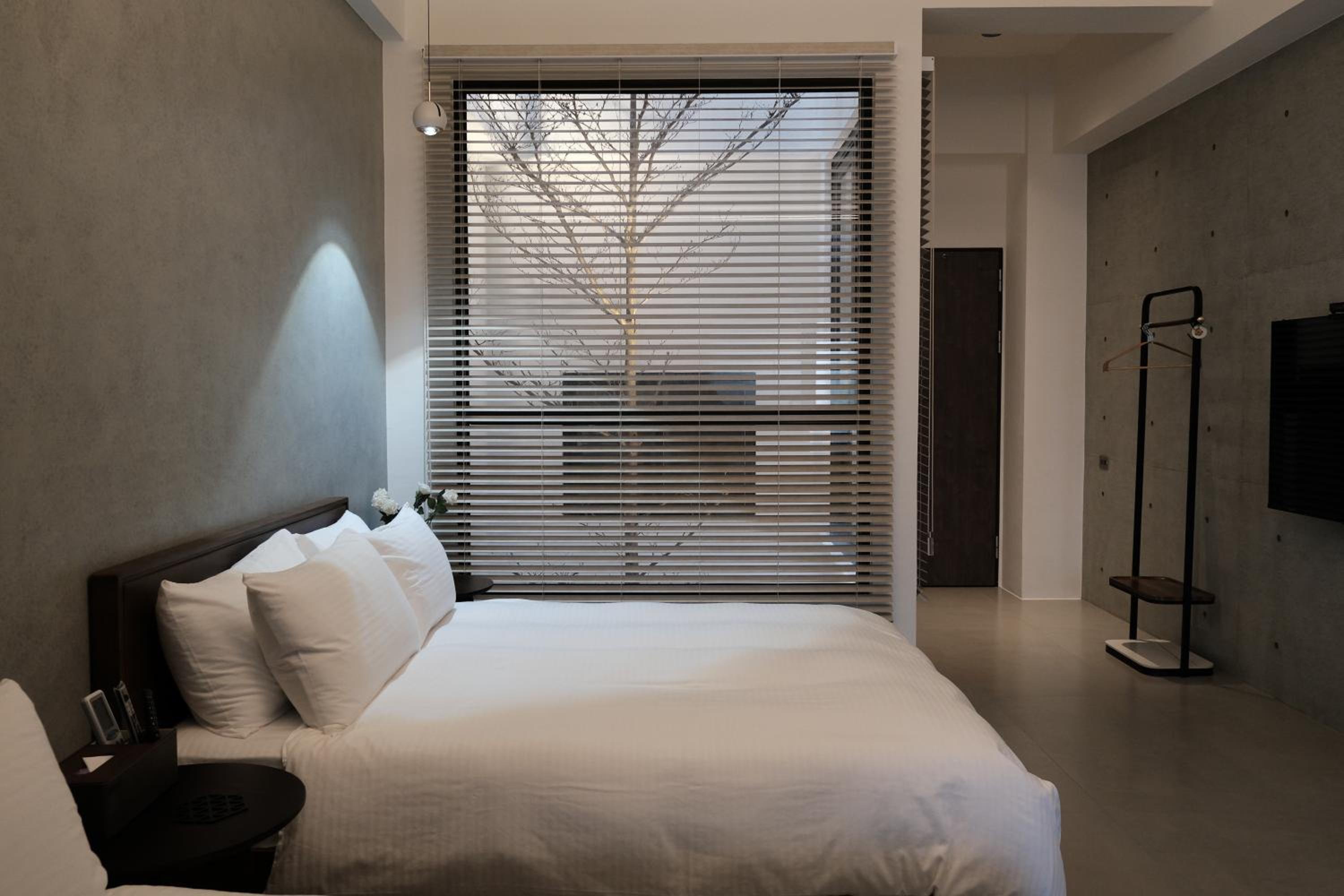 Deluxe Quadruple Room with Bath photo 3