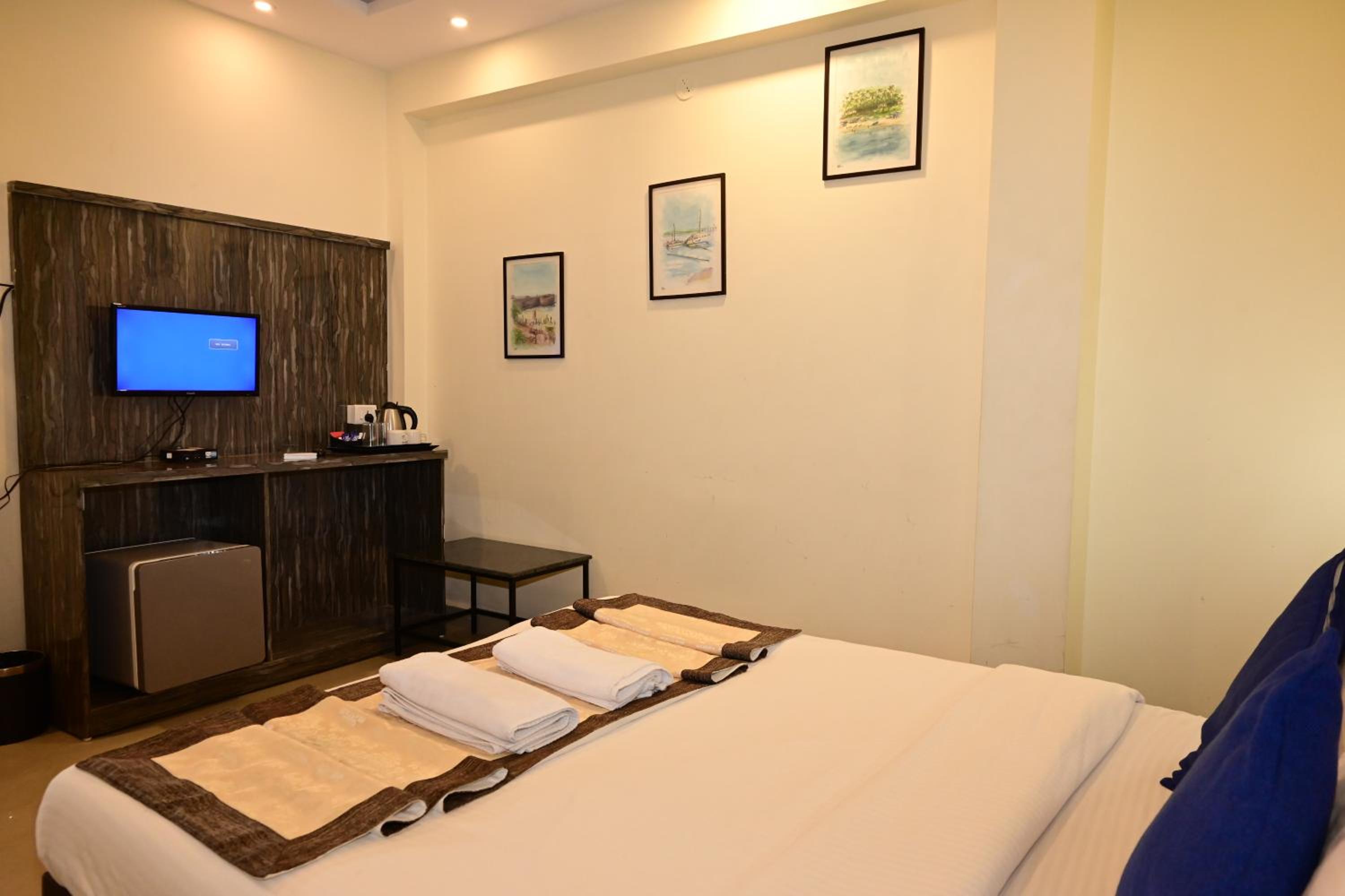 Deluxe Double Room With Balcony photo 1