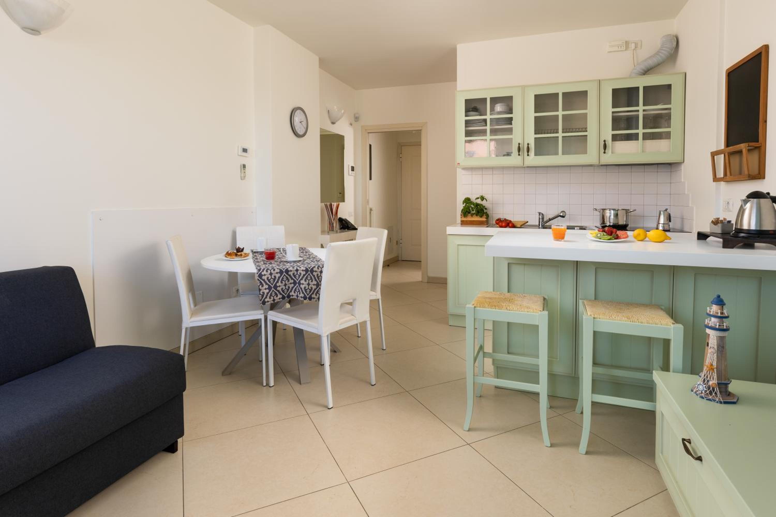 Apartment with Sea View - Photo 11