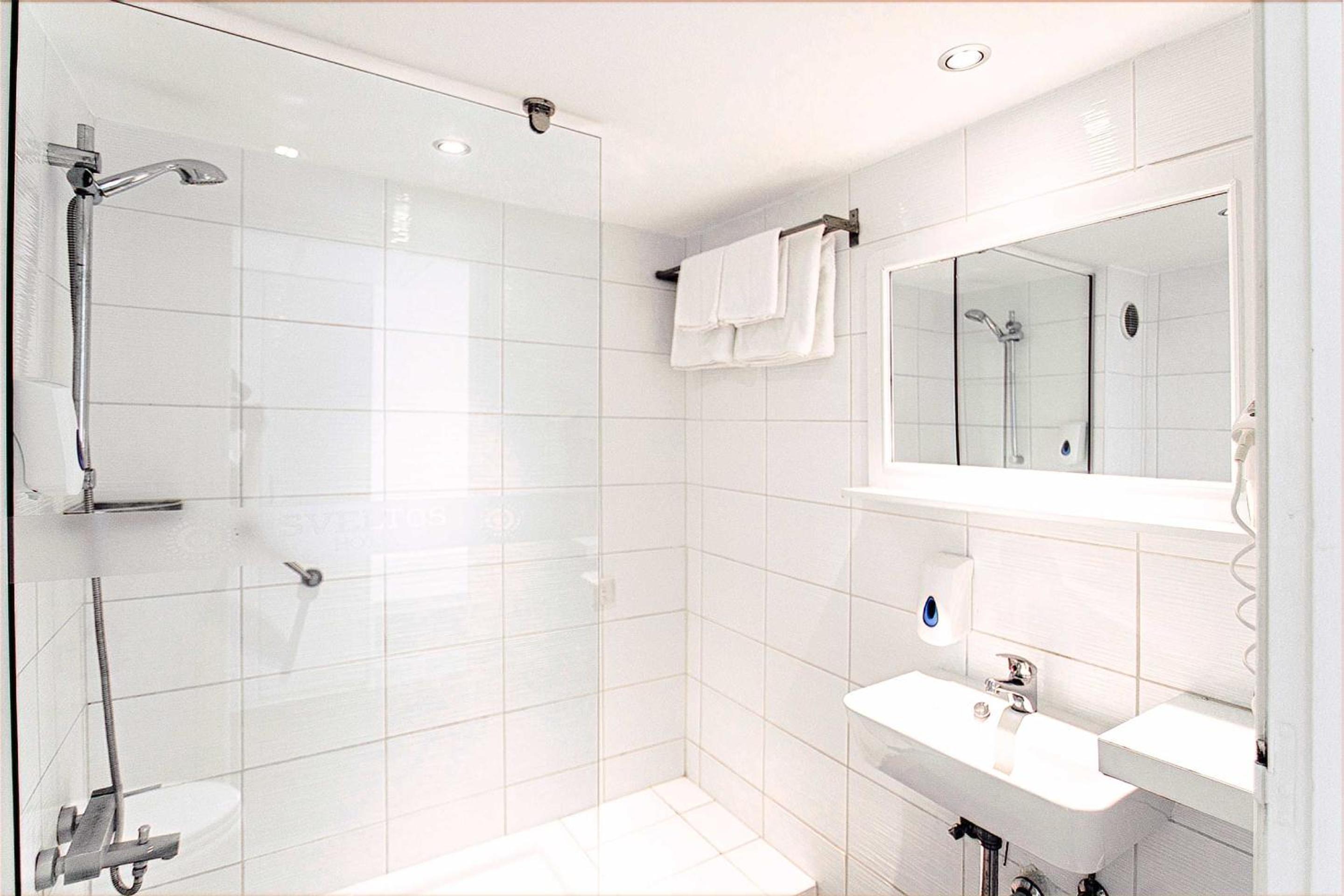 Superior Twin Room with Inland View with Balcony photo 3