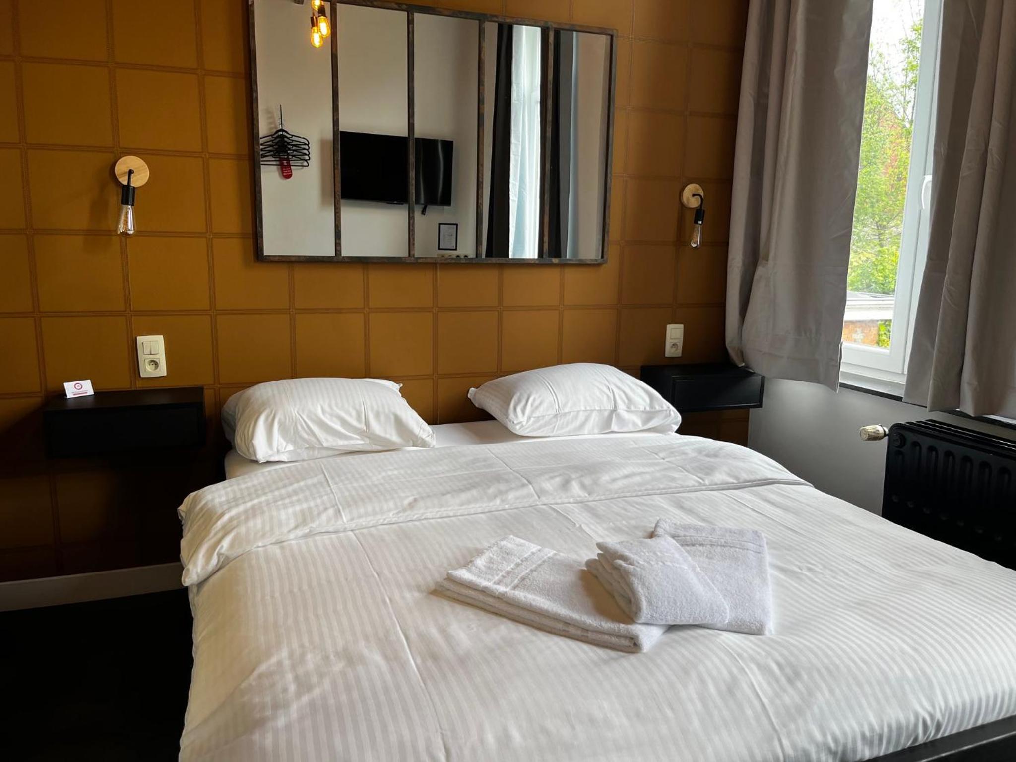 Double Room with Private Bathroom photo 1