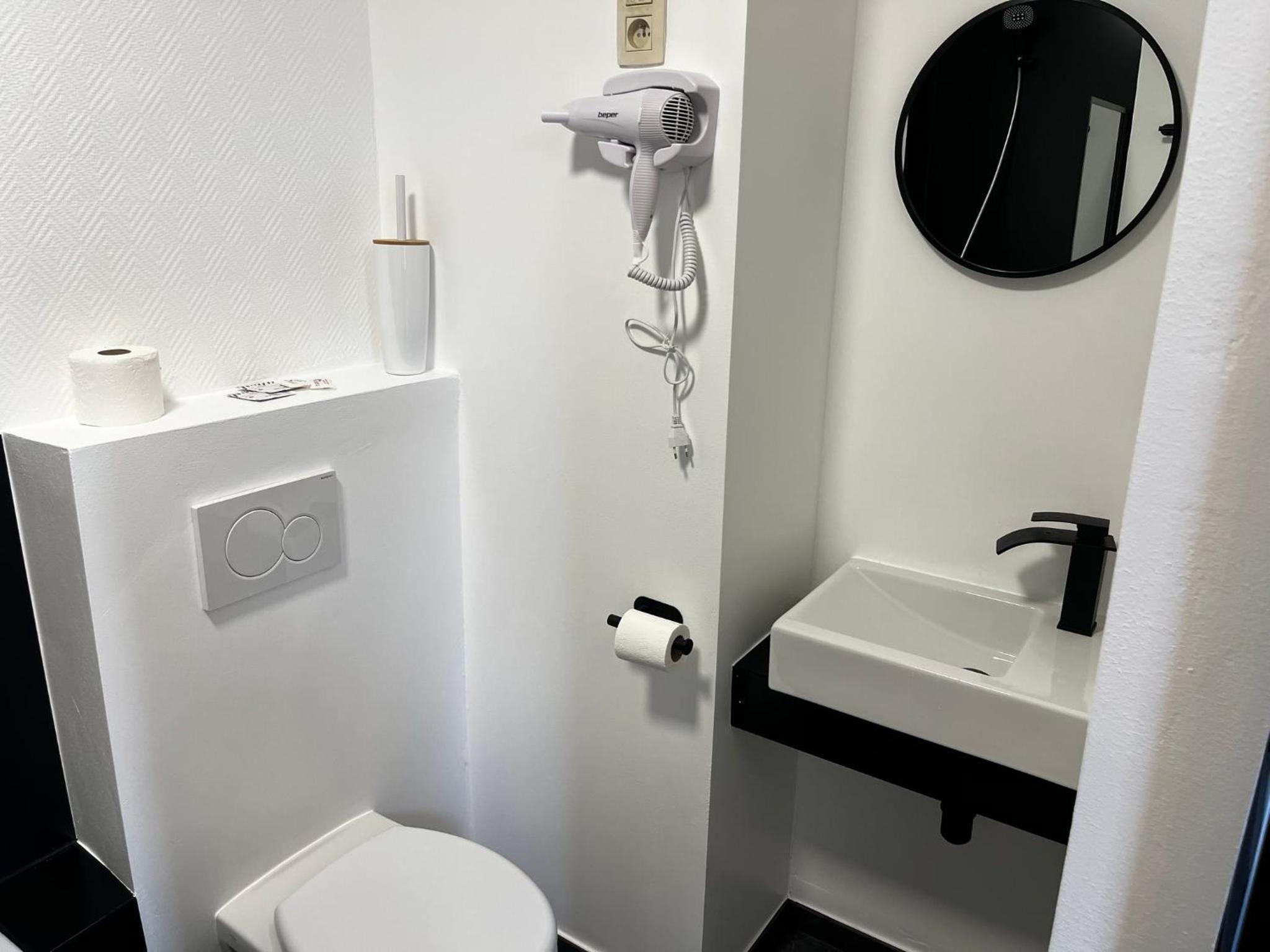 Double Room with Private Bathroom photo 3