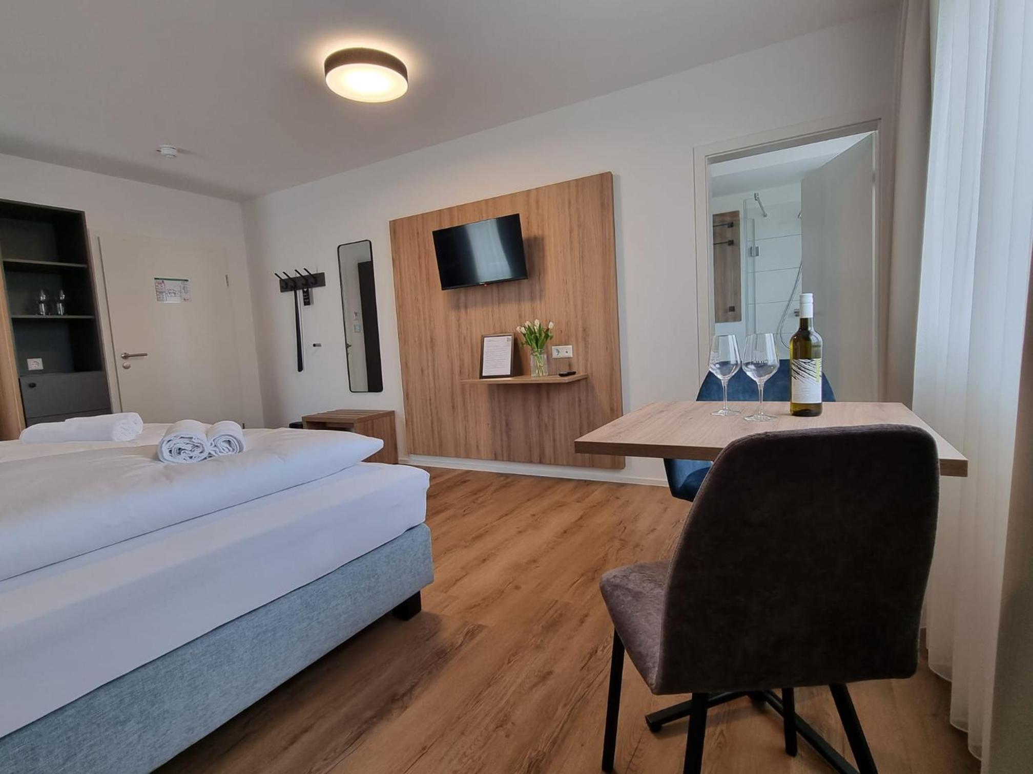 Double Room with Private Bathroom photo 1