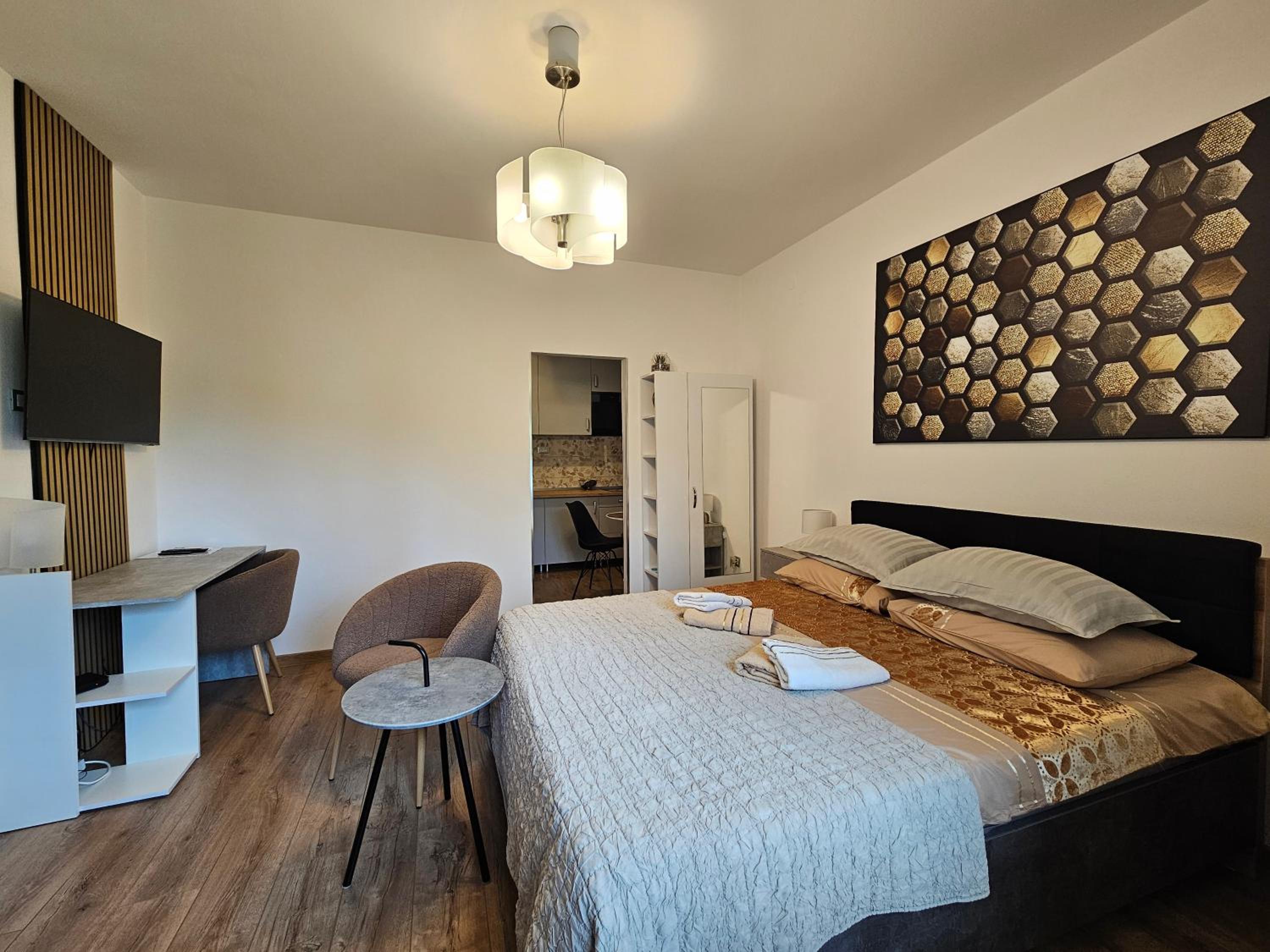 One-Bedroom Apartment