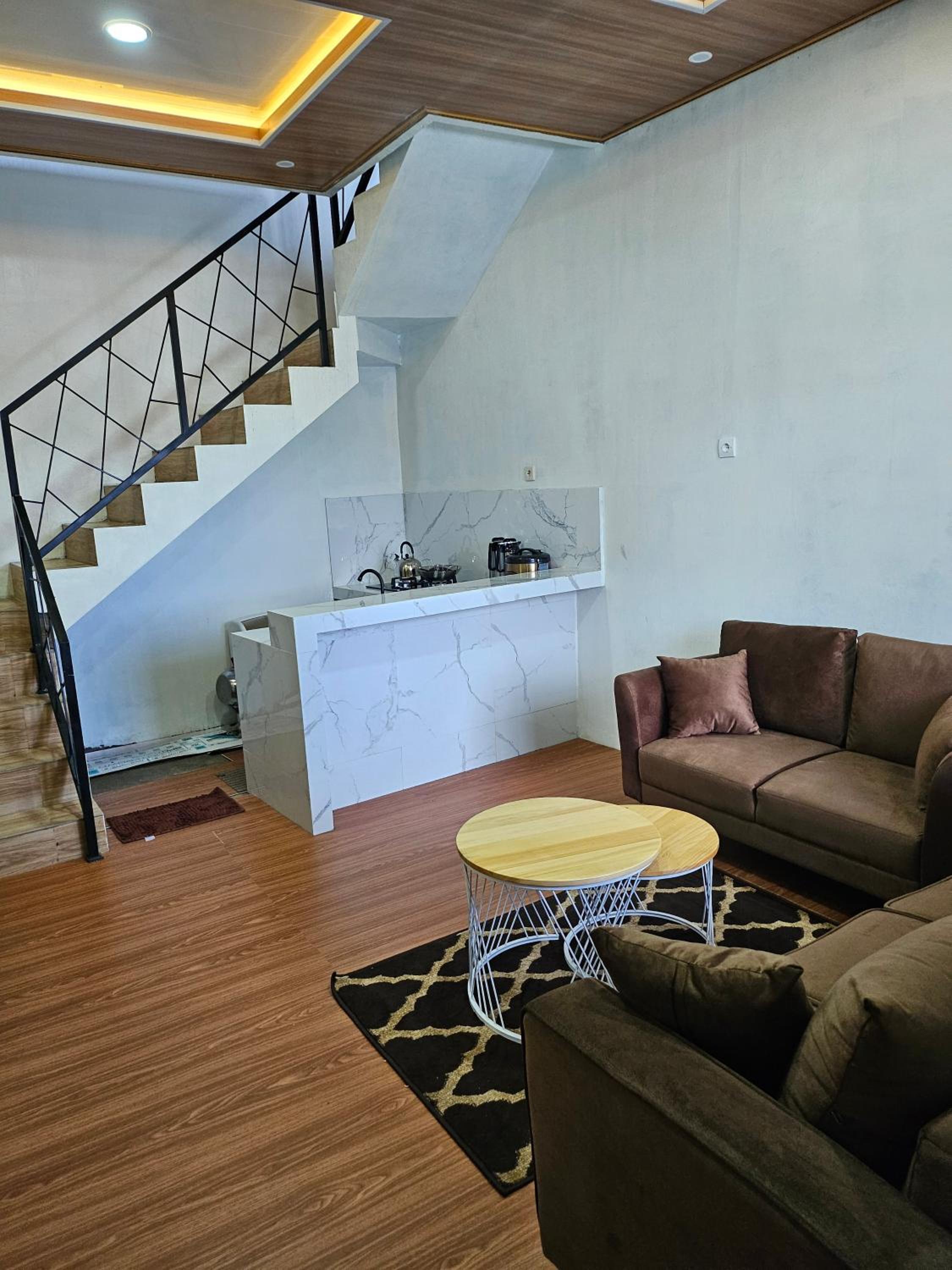 Four-Bedroom House photo 2