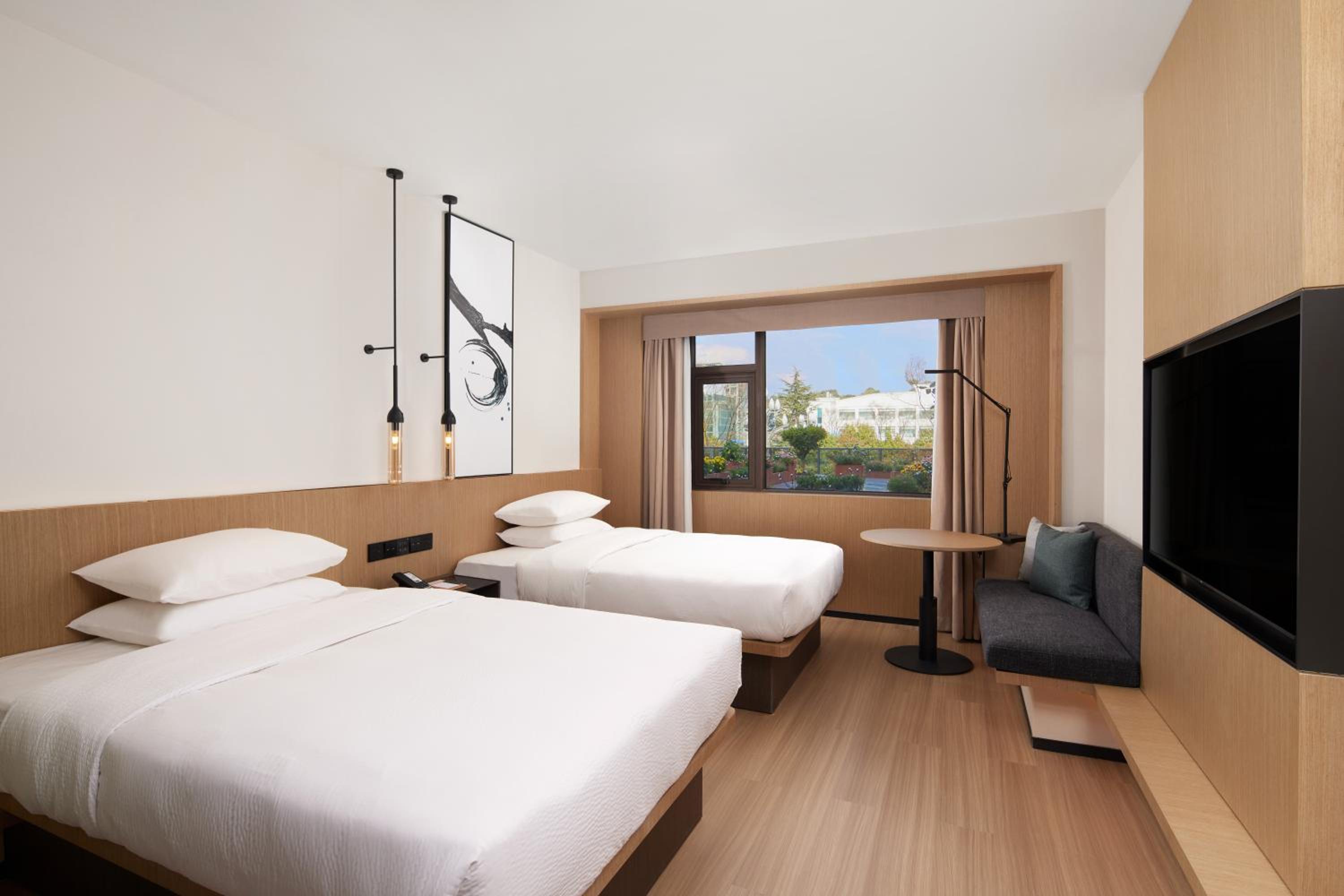 Standard Double Room with City View photo 2