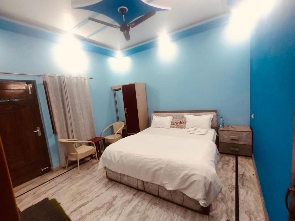 Budget Double Room - Photo 1