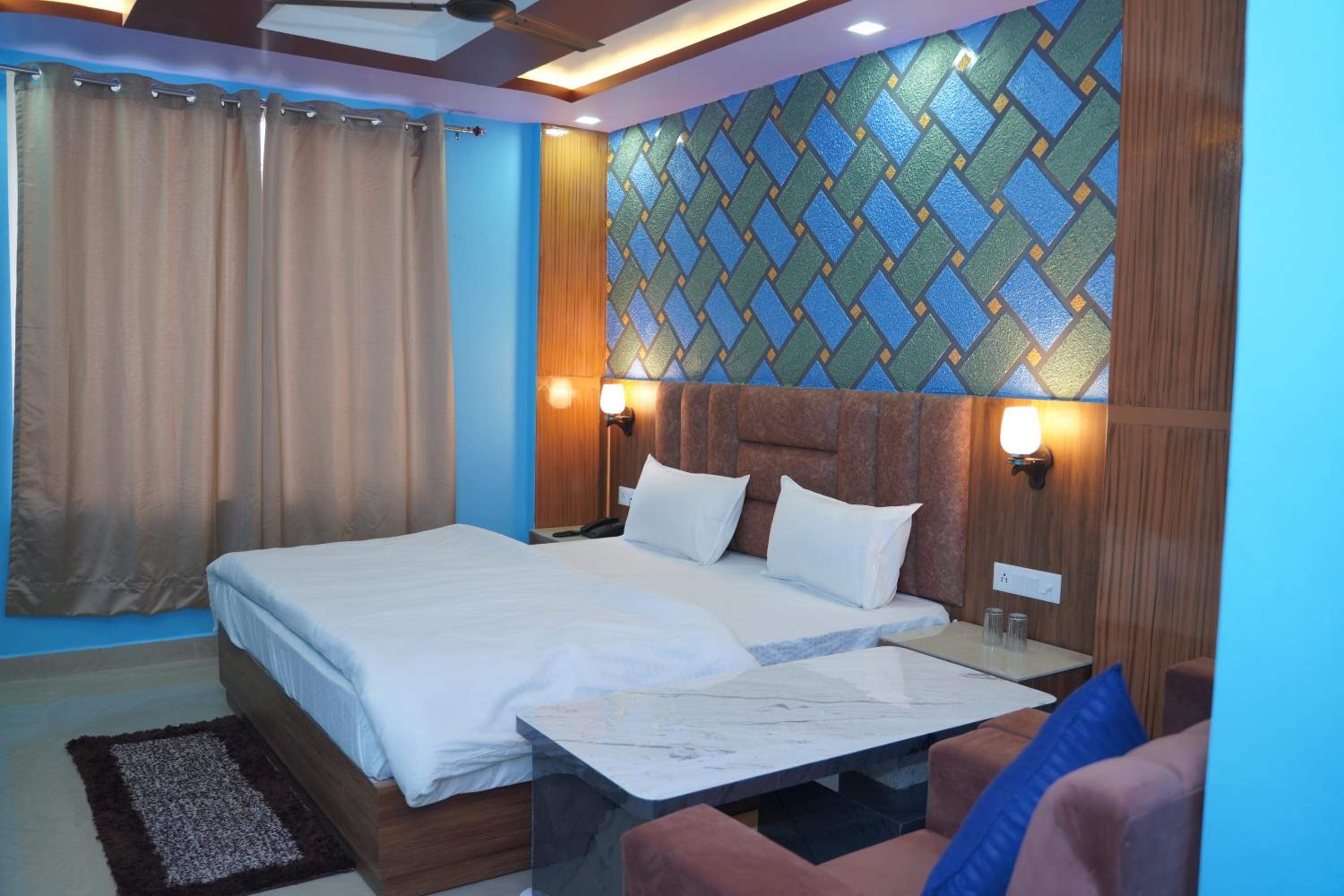 Deluxe Room - Photo 4