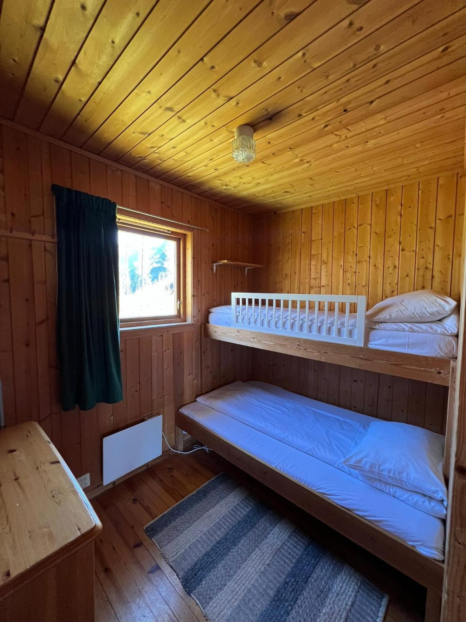 Two-Bedroom Cottage - Photo 4