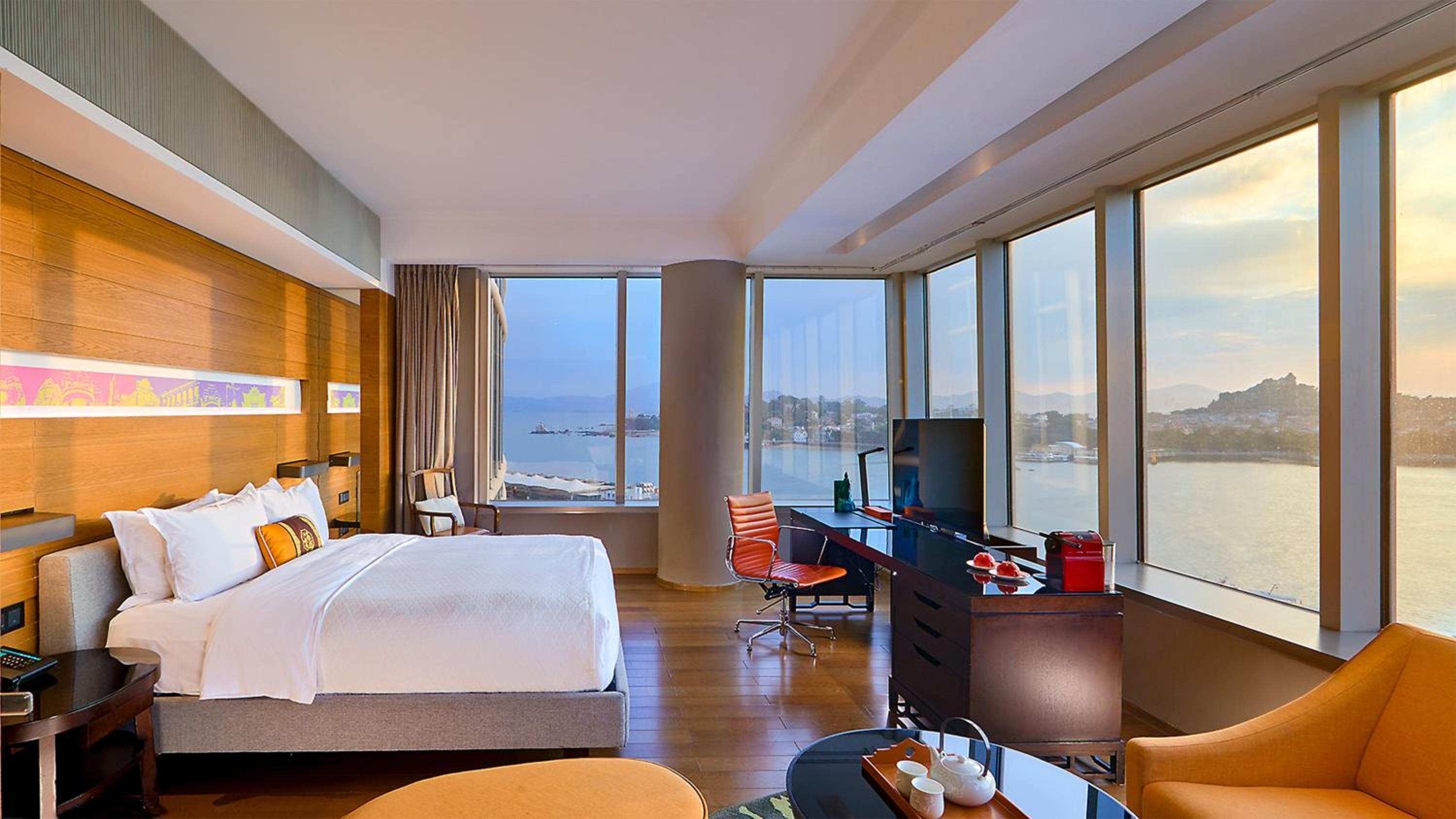 Upgraded Premium Room - Photo 4