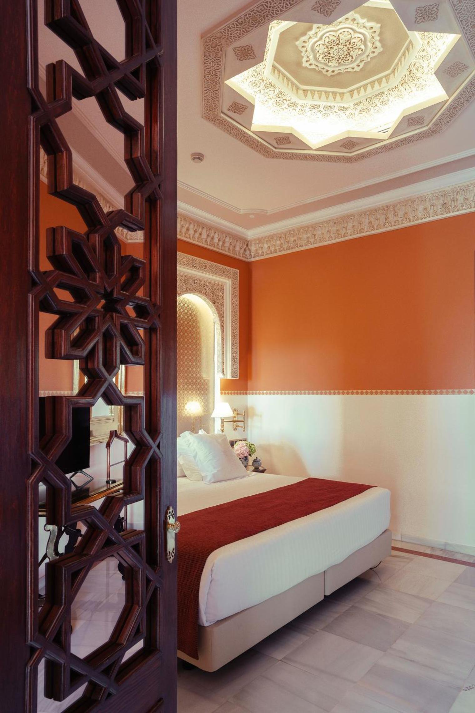 One-Bedroom King Suite - Photo 6