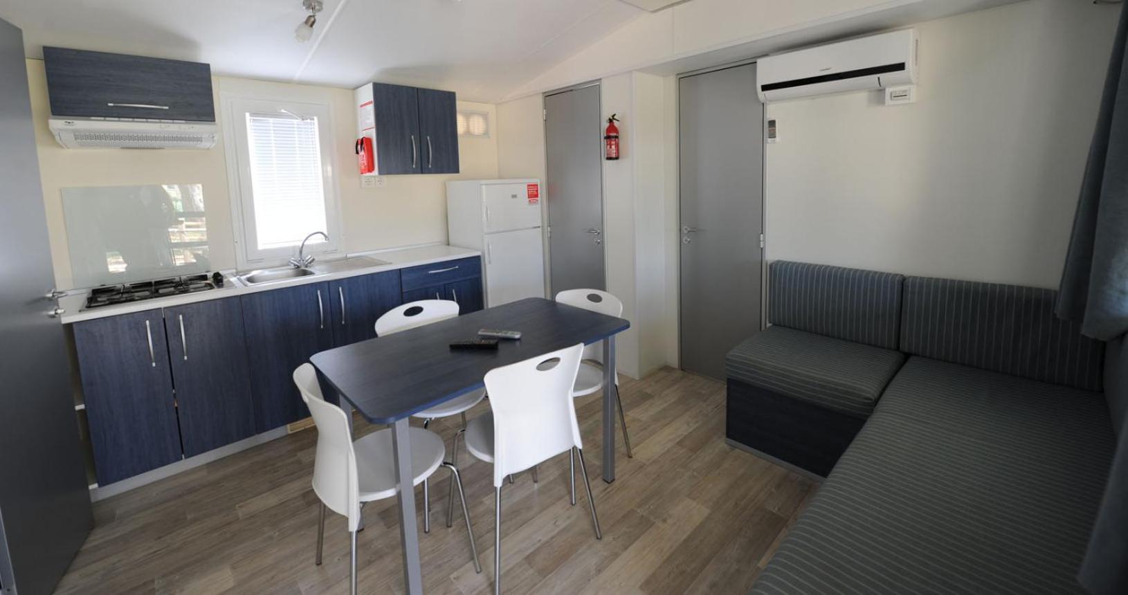 Mobile Home Deluxe photo 3
