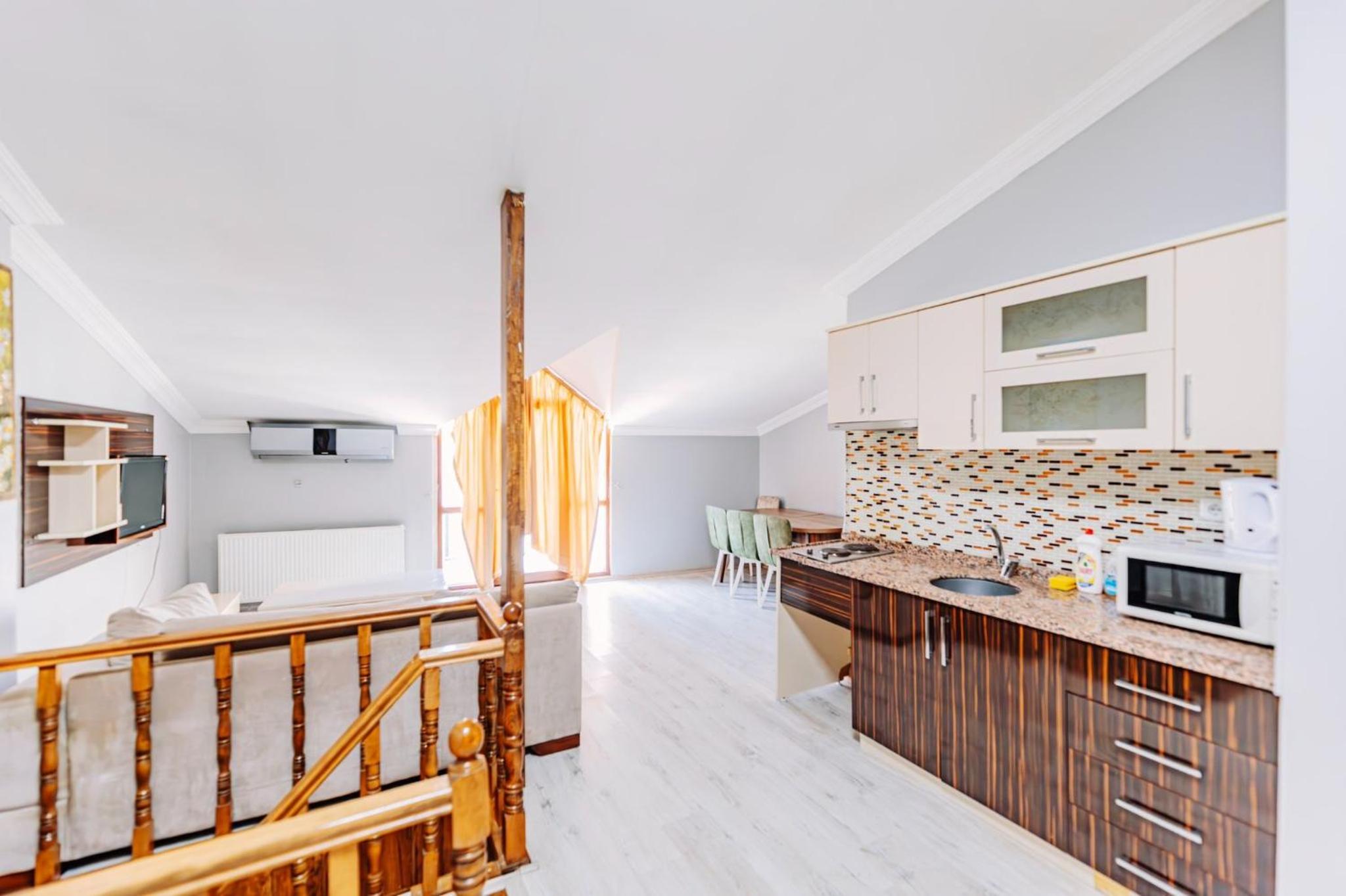 Three-Bedroom Family Apartment photo 3