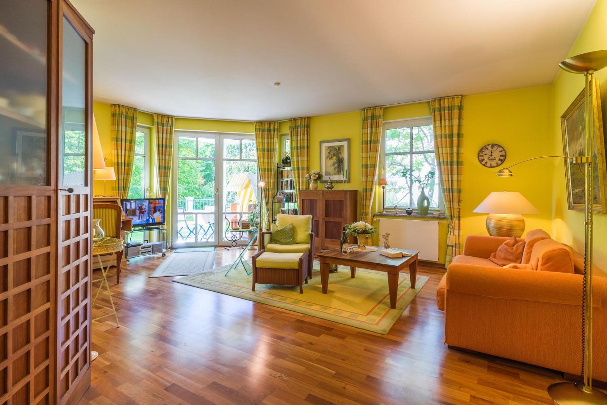 One-Bedroom Apartment with Terrace photo 1