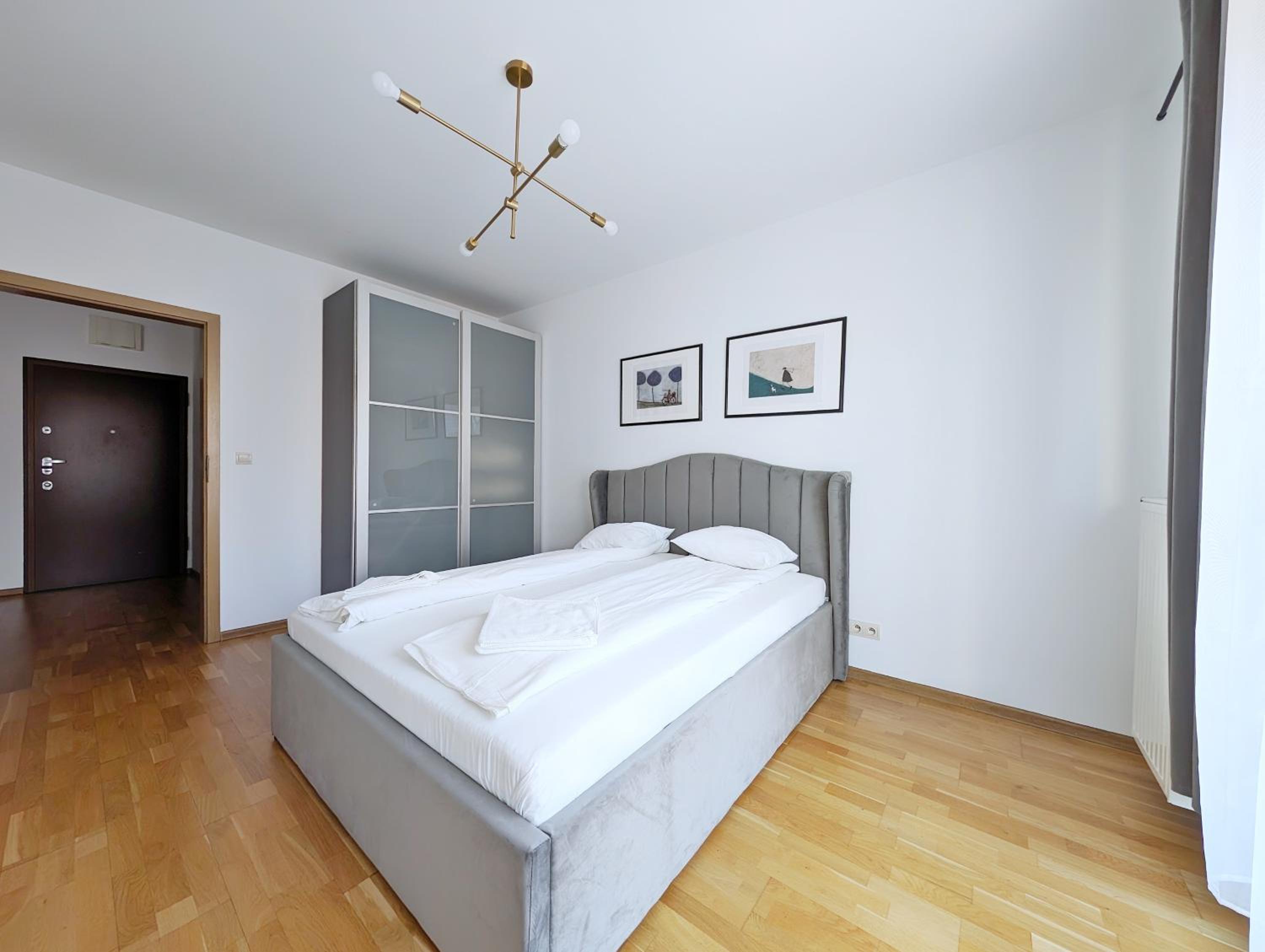 Family Apartment with Air Conditioning photo 2
