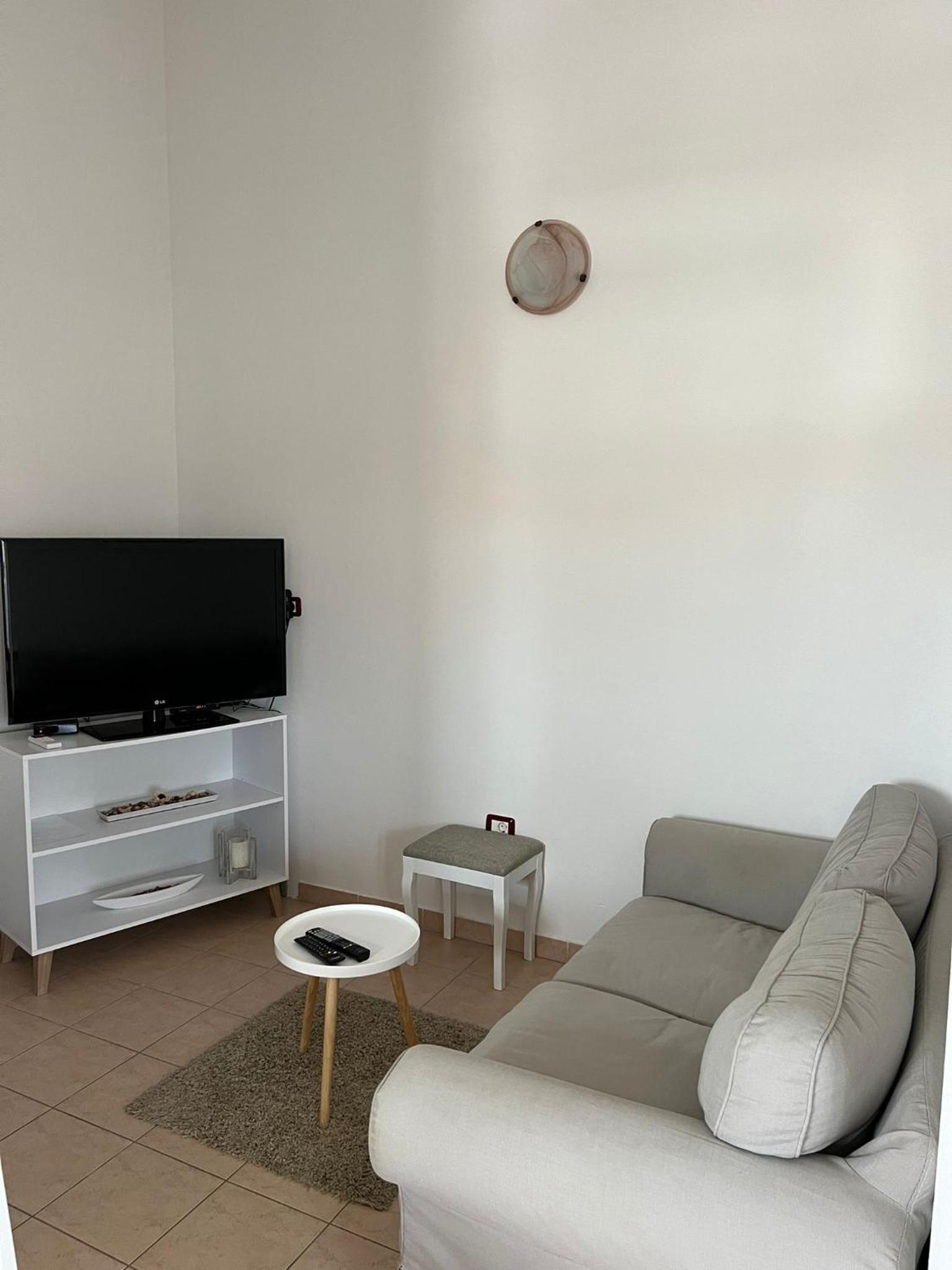 One-Bedroom Apartment with Balcony