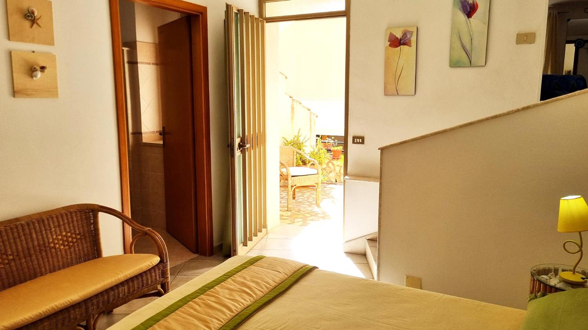 Studio Apartment with Sea View photo 2
