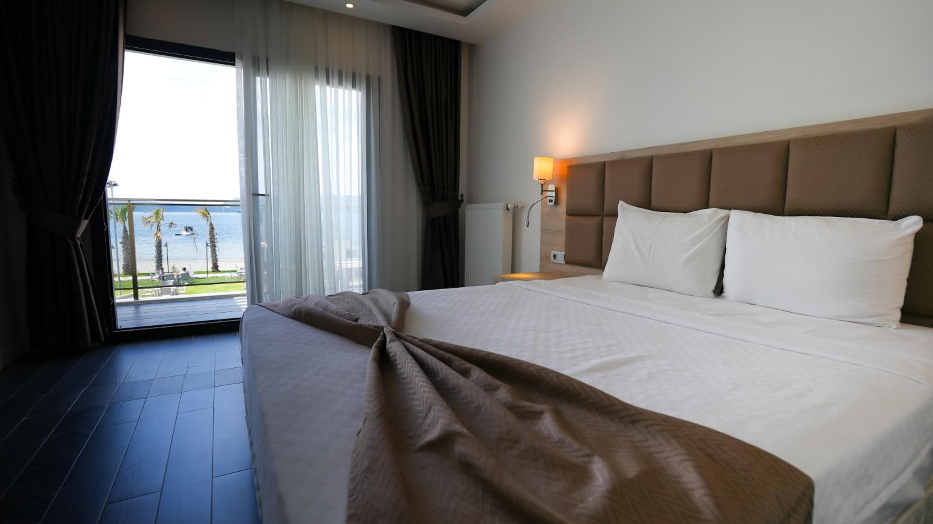 Deluxe Double Room with Sea View photo 1