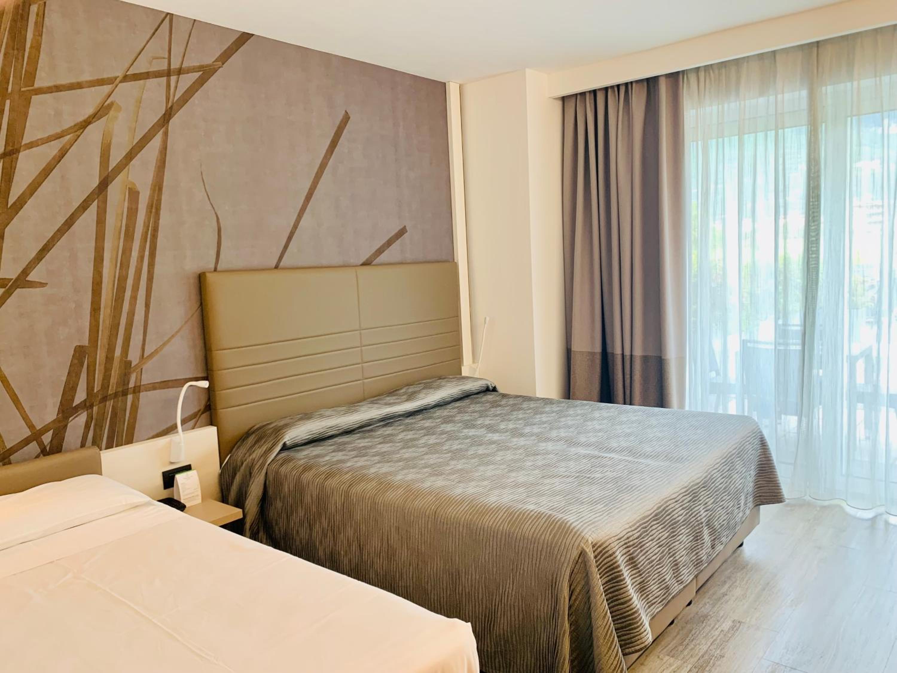 Quadruple Room with Terrace