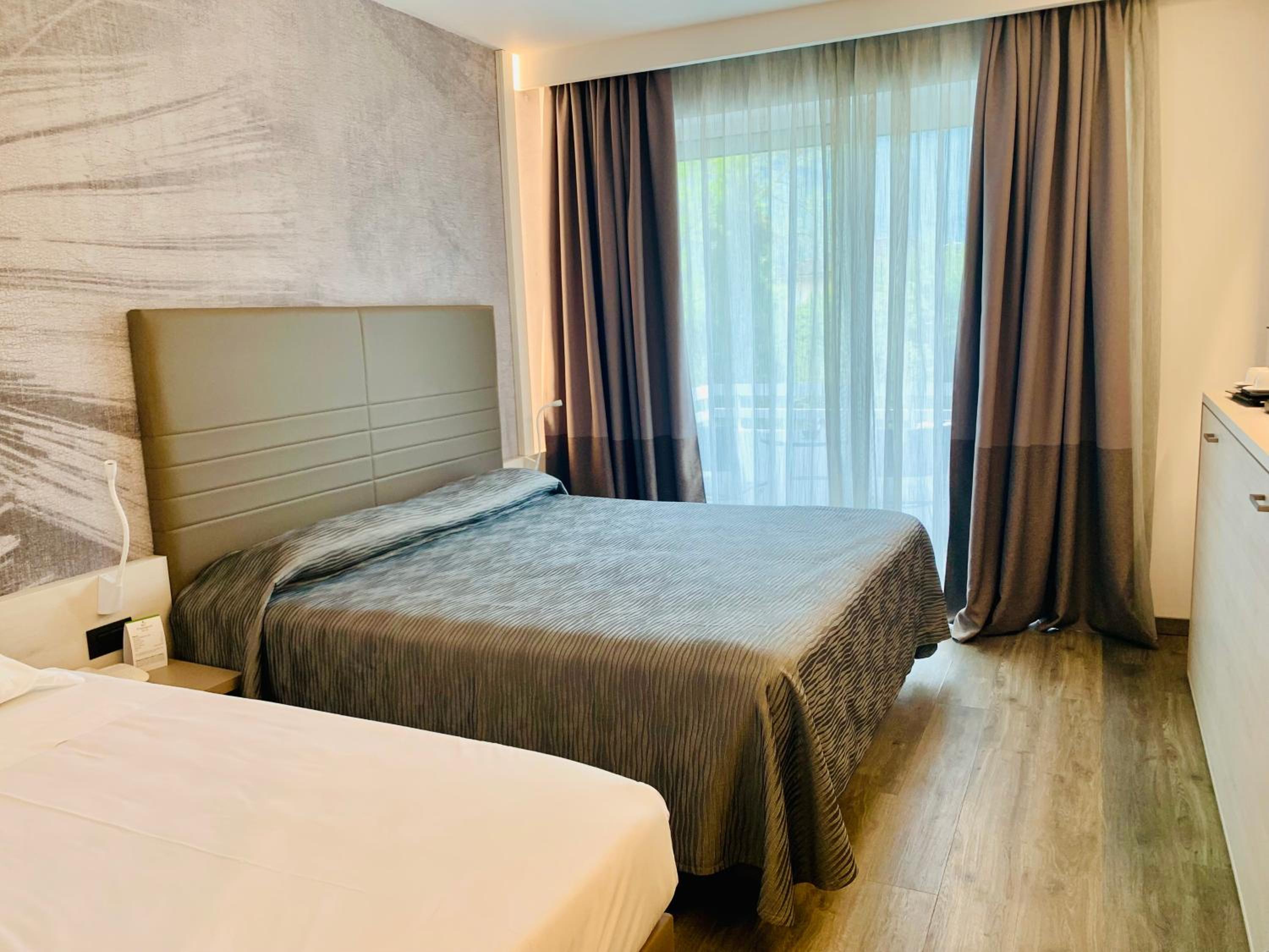 Quadruple Room - Photo 10