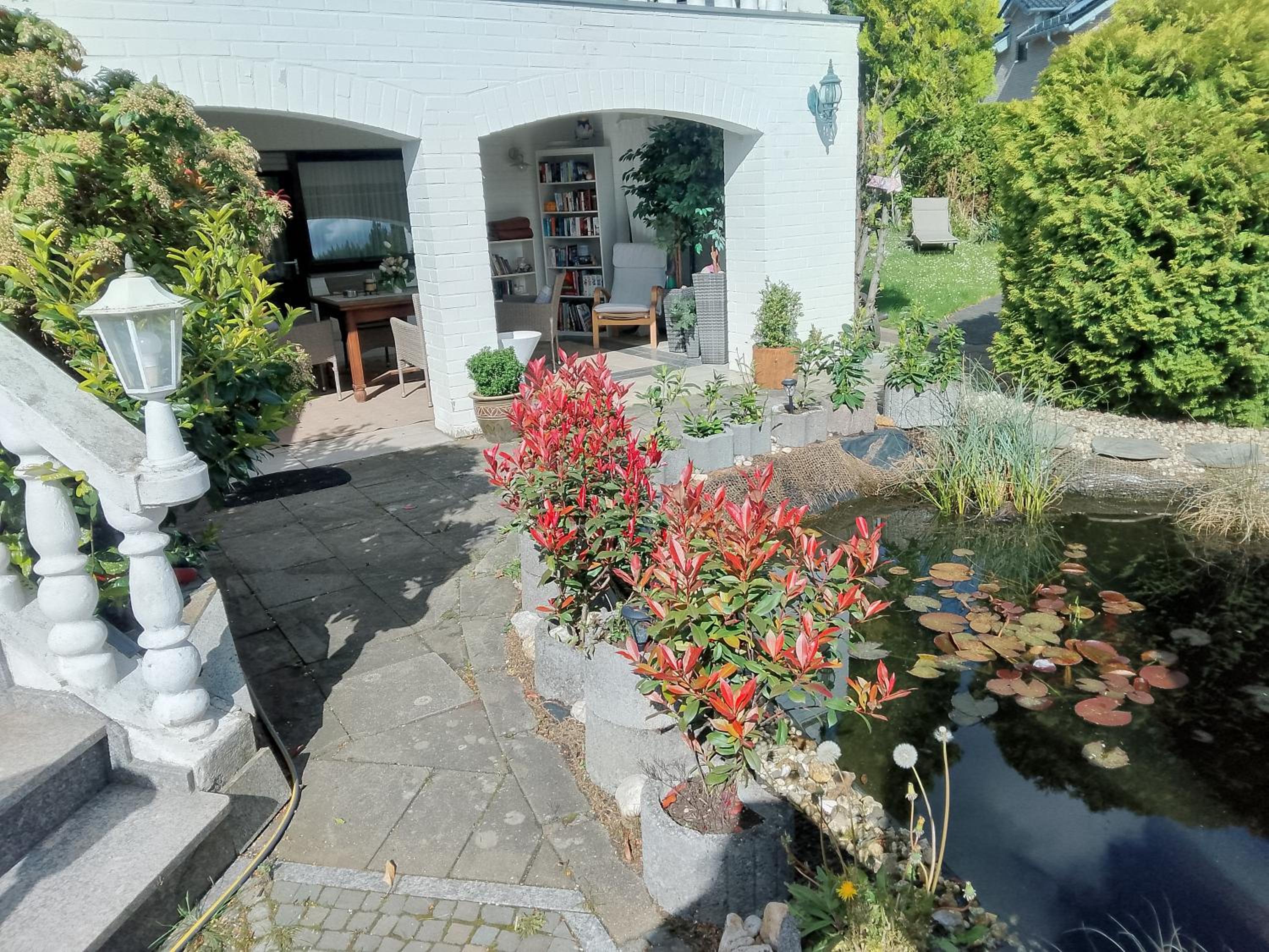 One-Bedroom Apartment with Garden View photo 2