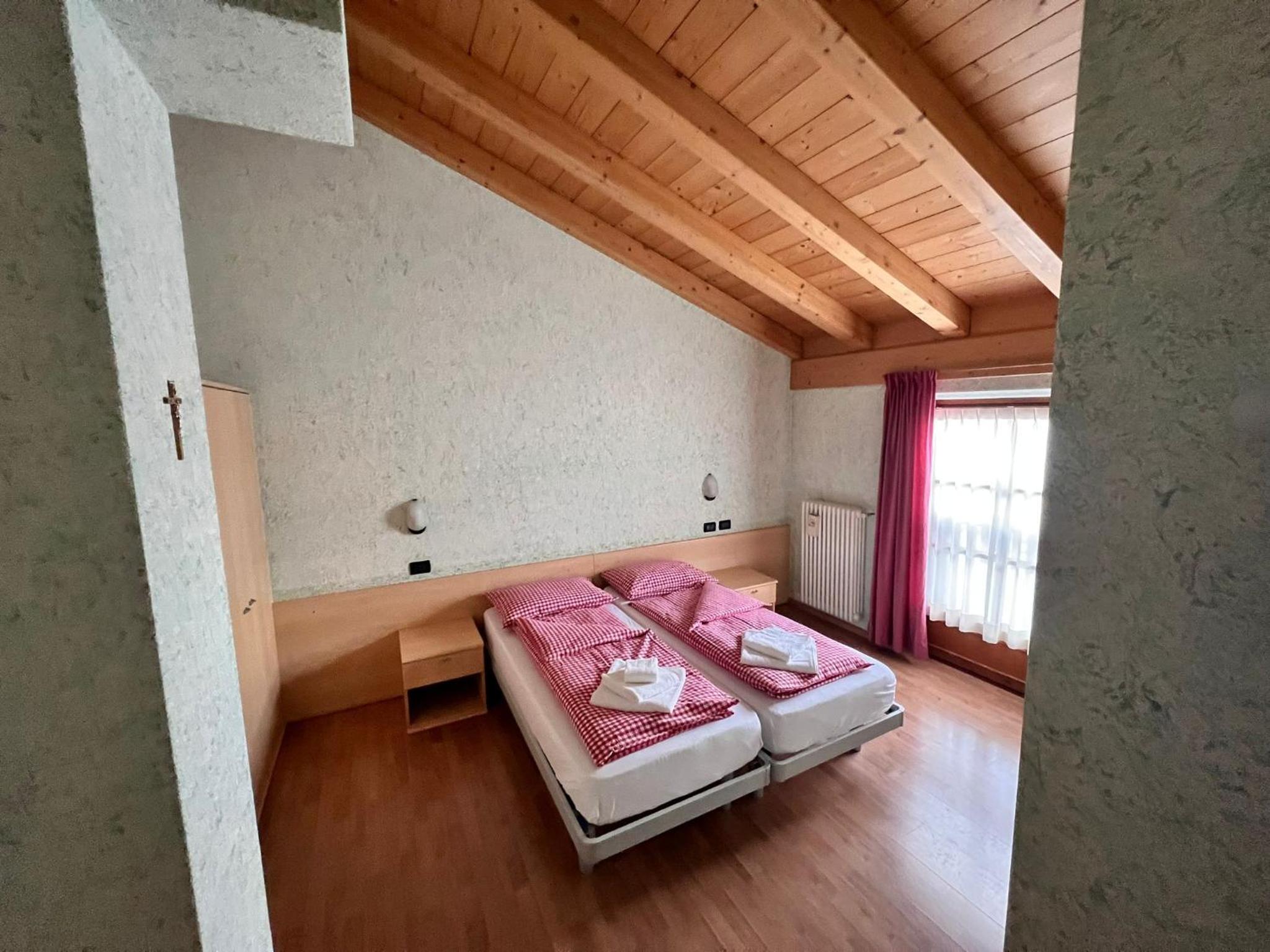 Three-Bedroom Standard Apartment photo 1