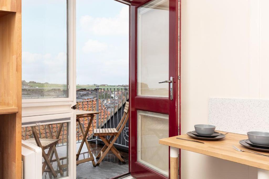 Deluxe Double Room with Balcony photo 2