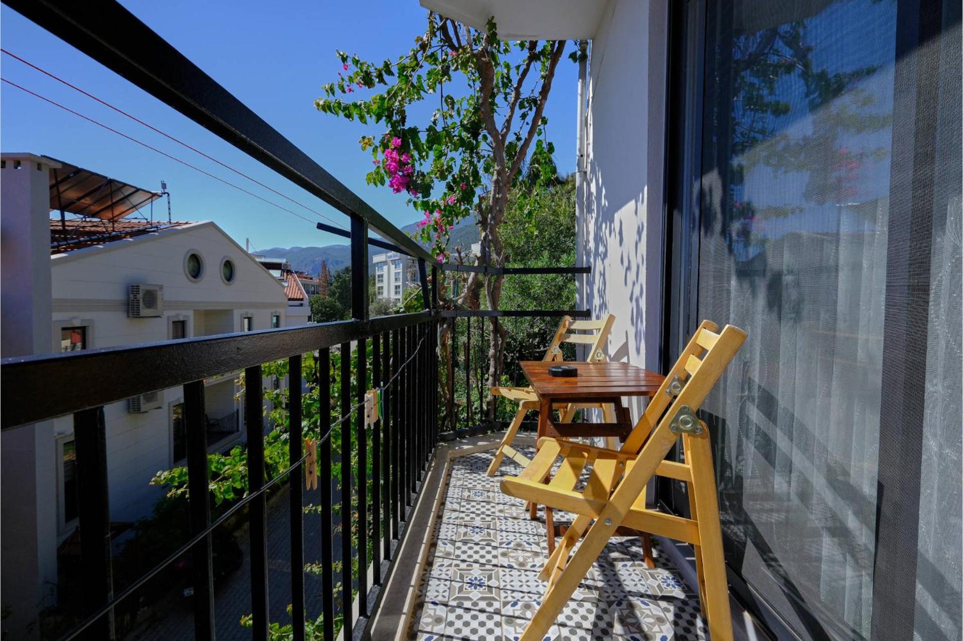 Triple Room with Balcony - Photo 3