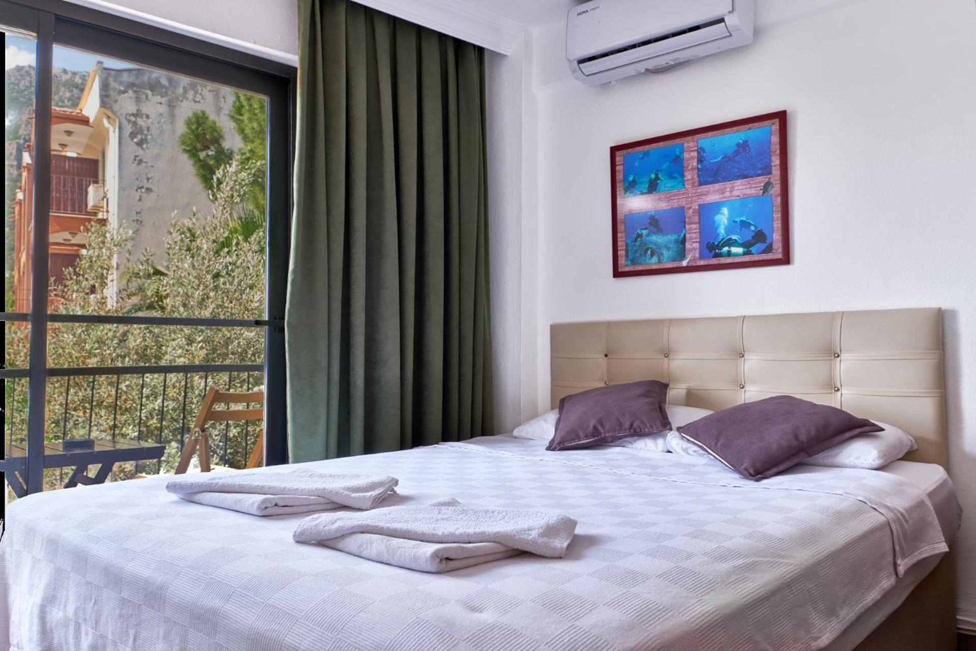 Economy Double Room - Photo 11
