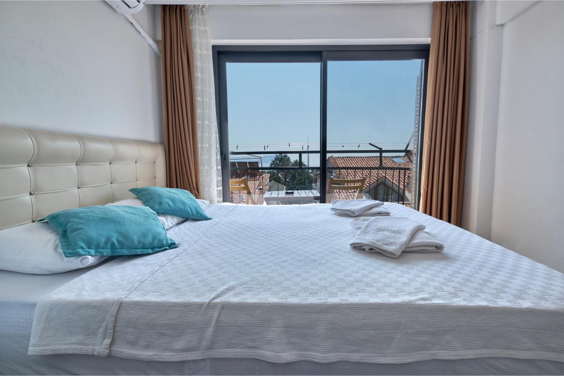 Economy Double Room - Photo 12