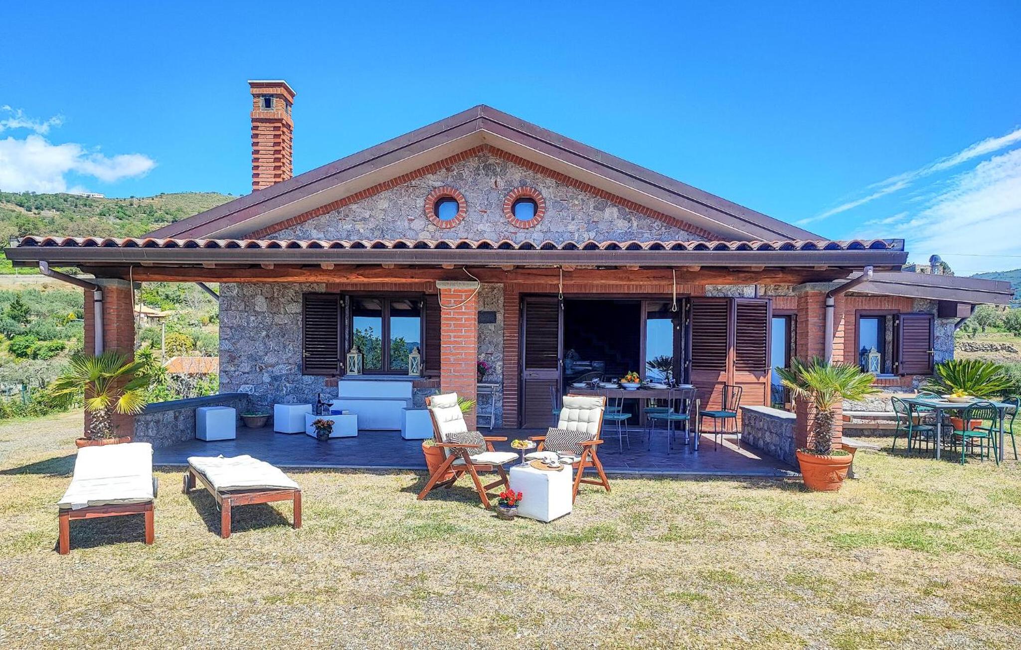 Two-Bedroom Holiday Home photo 2