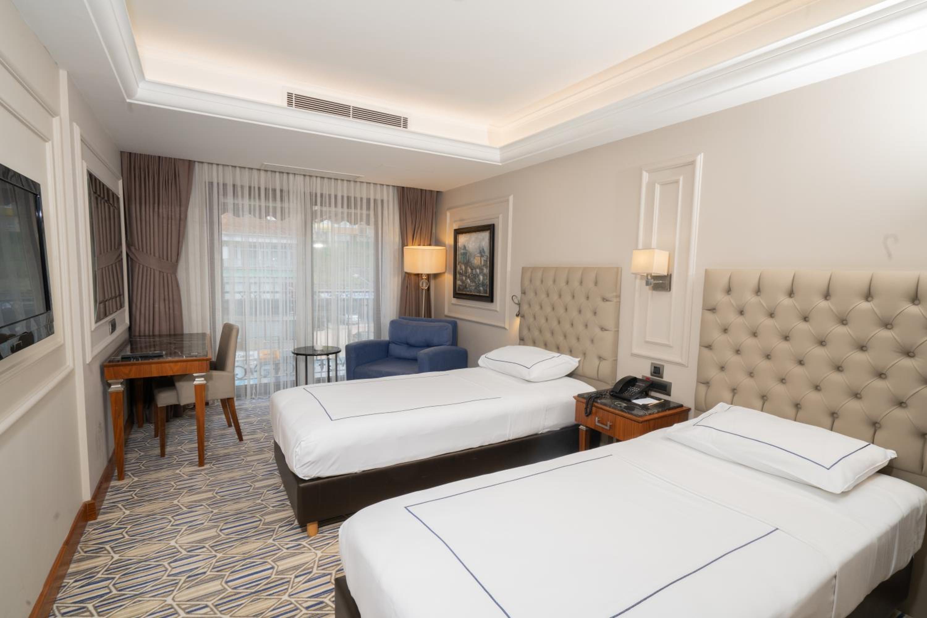 Superior Double or Twin Room photo 2