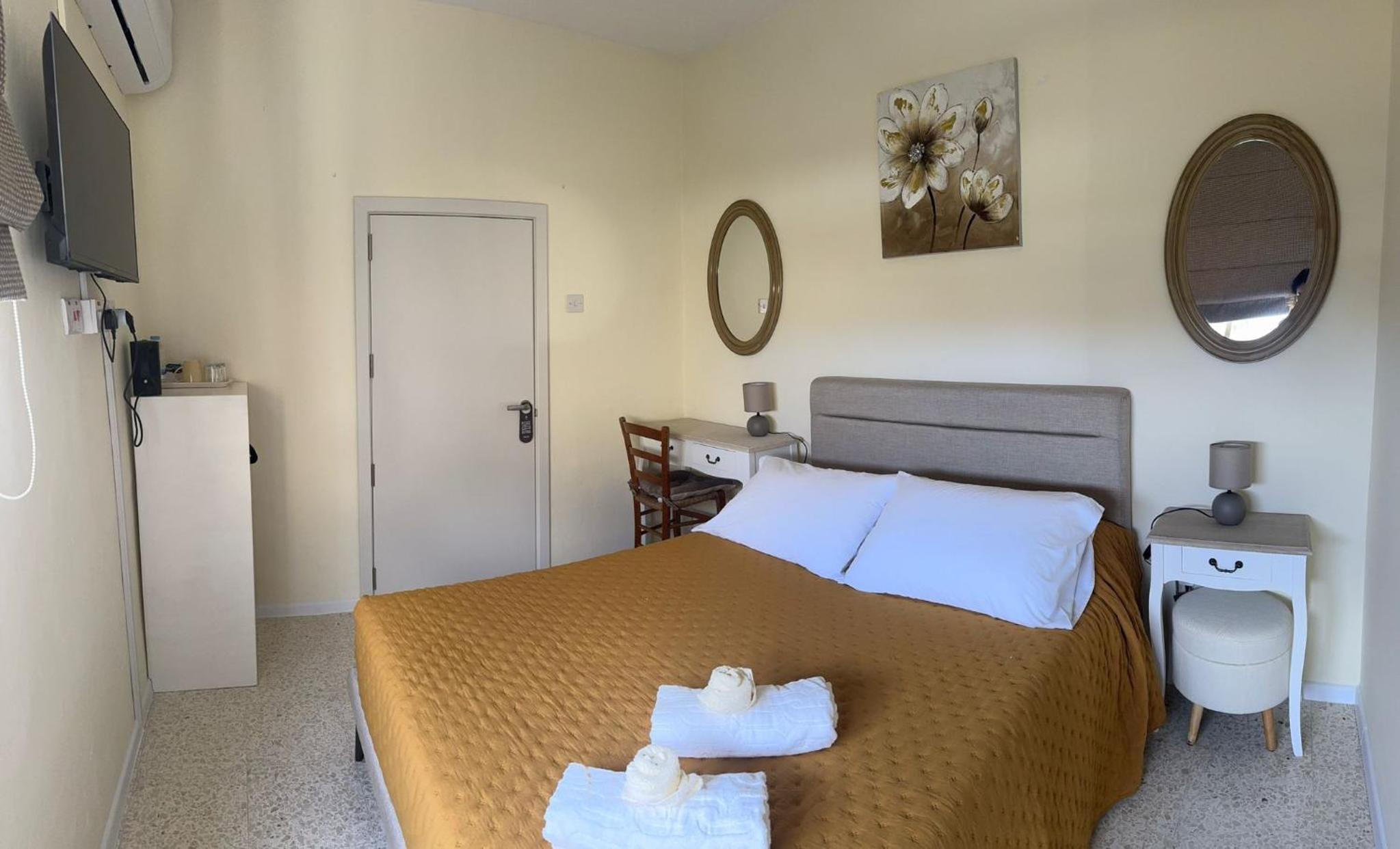 Small Double Room photo 3