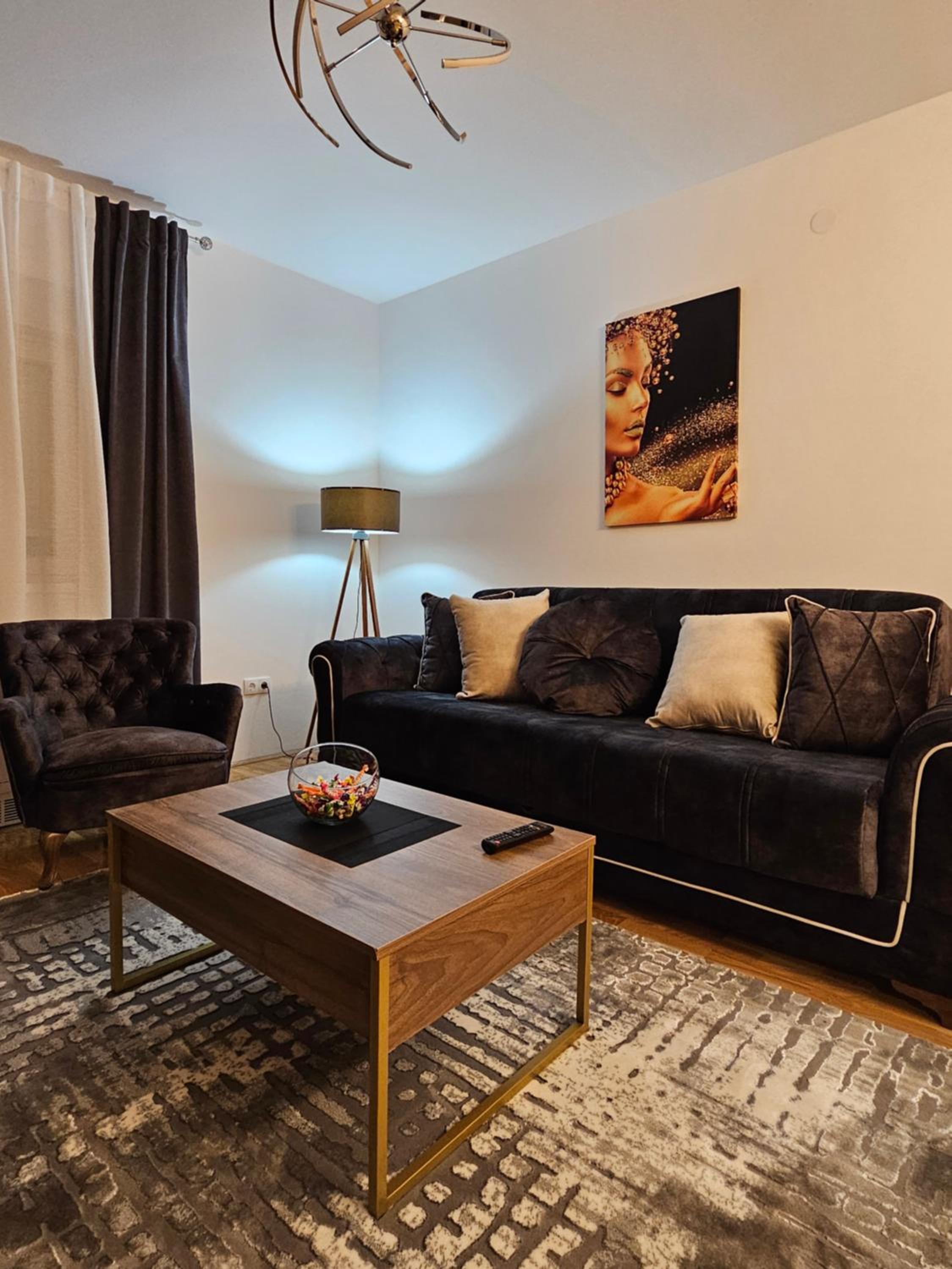 One-Bedroom Apartment with Balcony