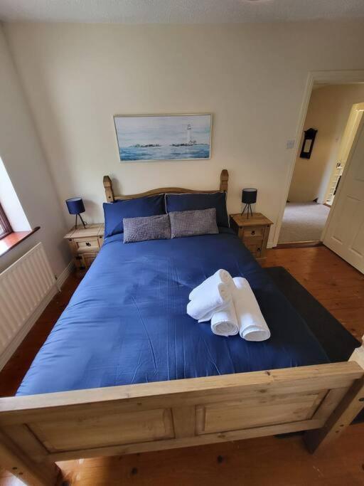 Three-Bedroom House photo 2