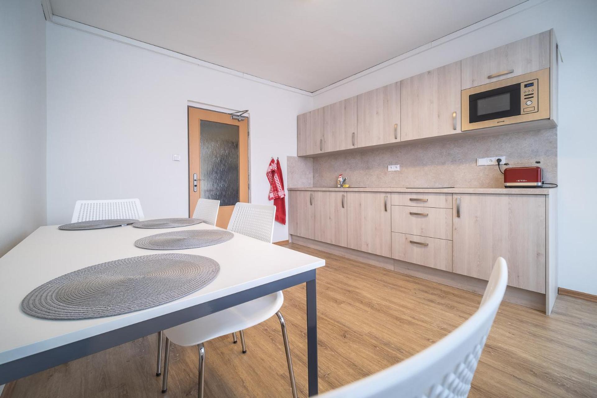 Double or Twin Room with Private Bathroom - Photo 2