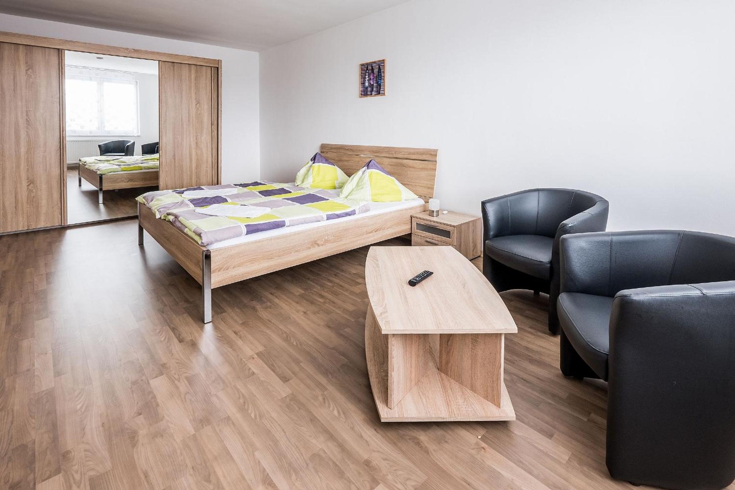 Double or Twin Room with Private Bathroom - Photo 1