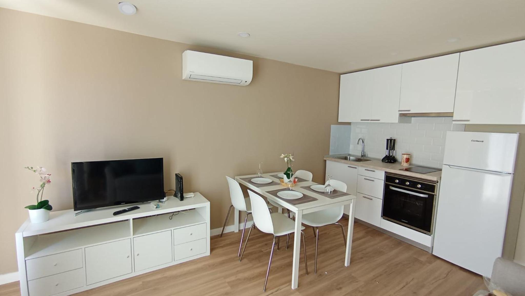 One-Bedroom Apartment photo 3