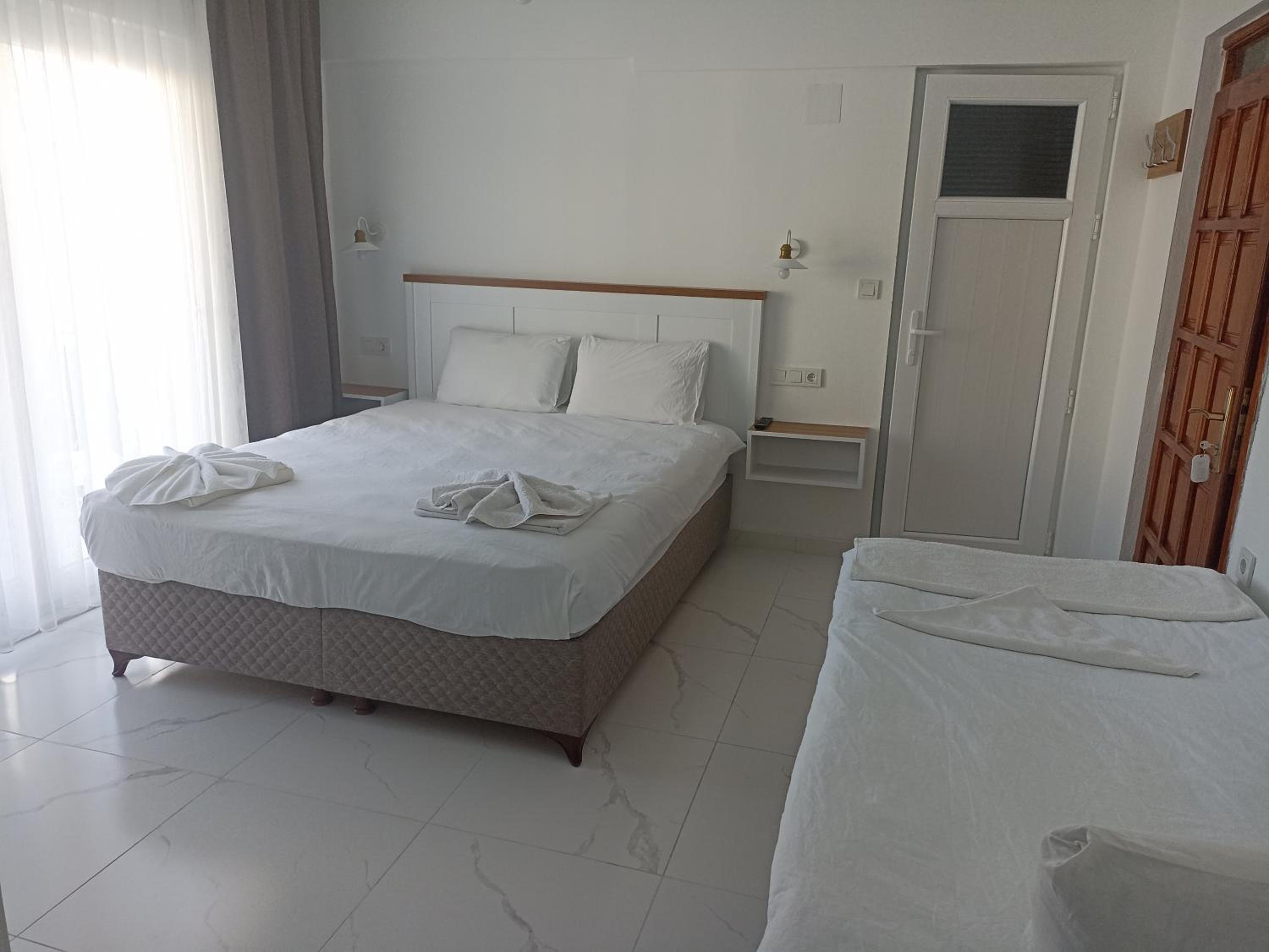Double Room - Photo 1