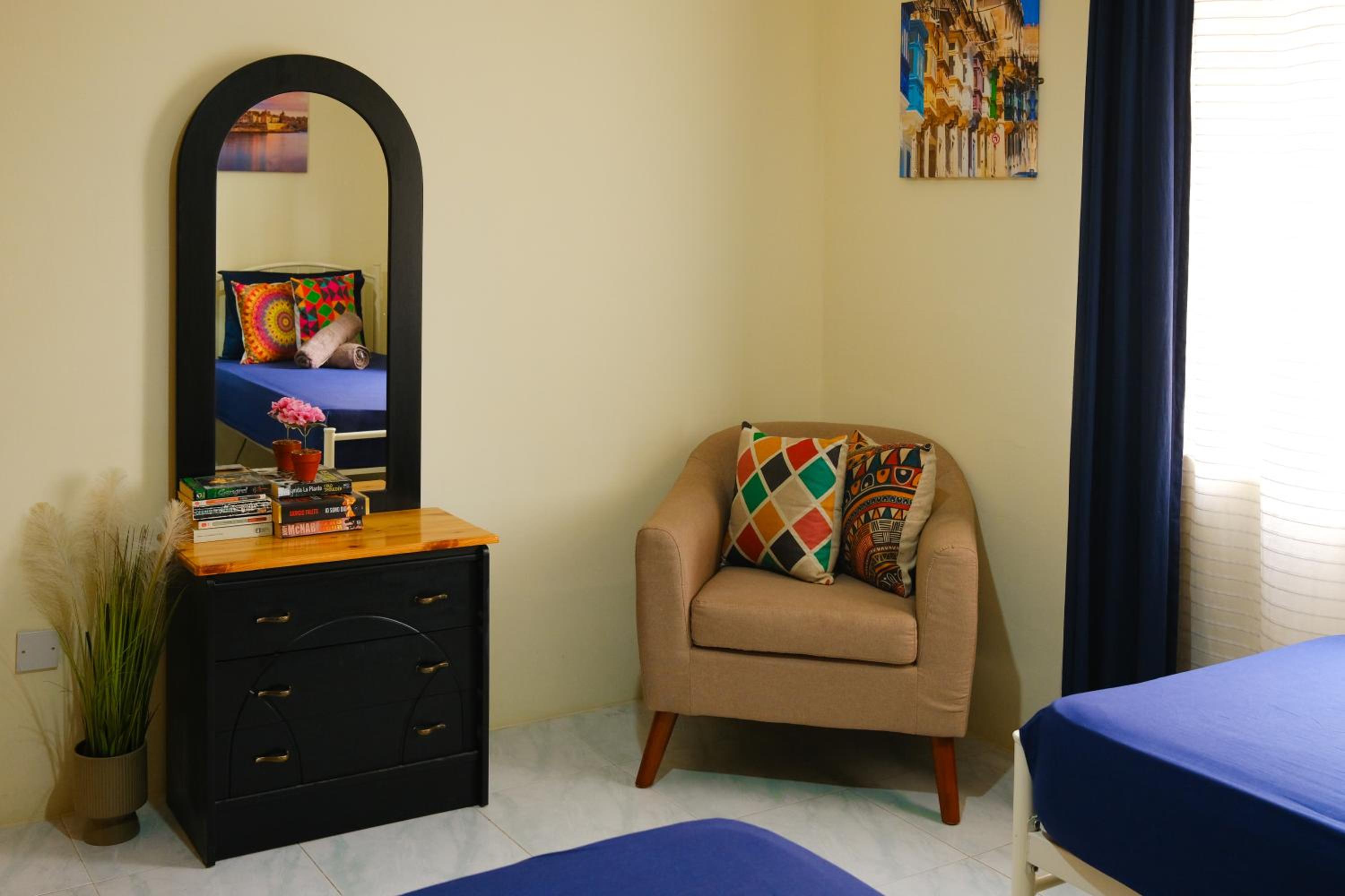 Three-Bedroom Apartment photo 3