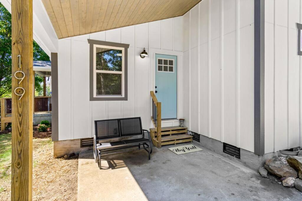 Two-Bedroom House photo 2