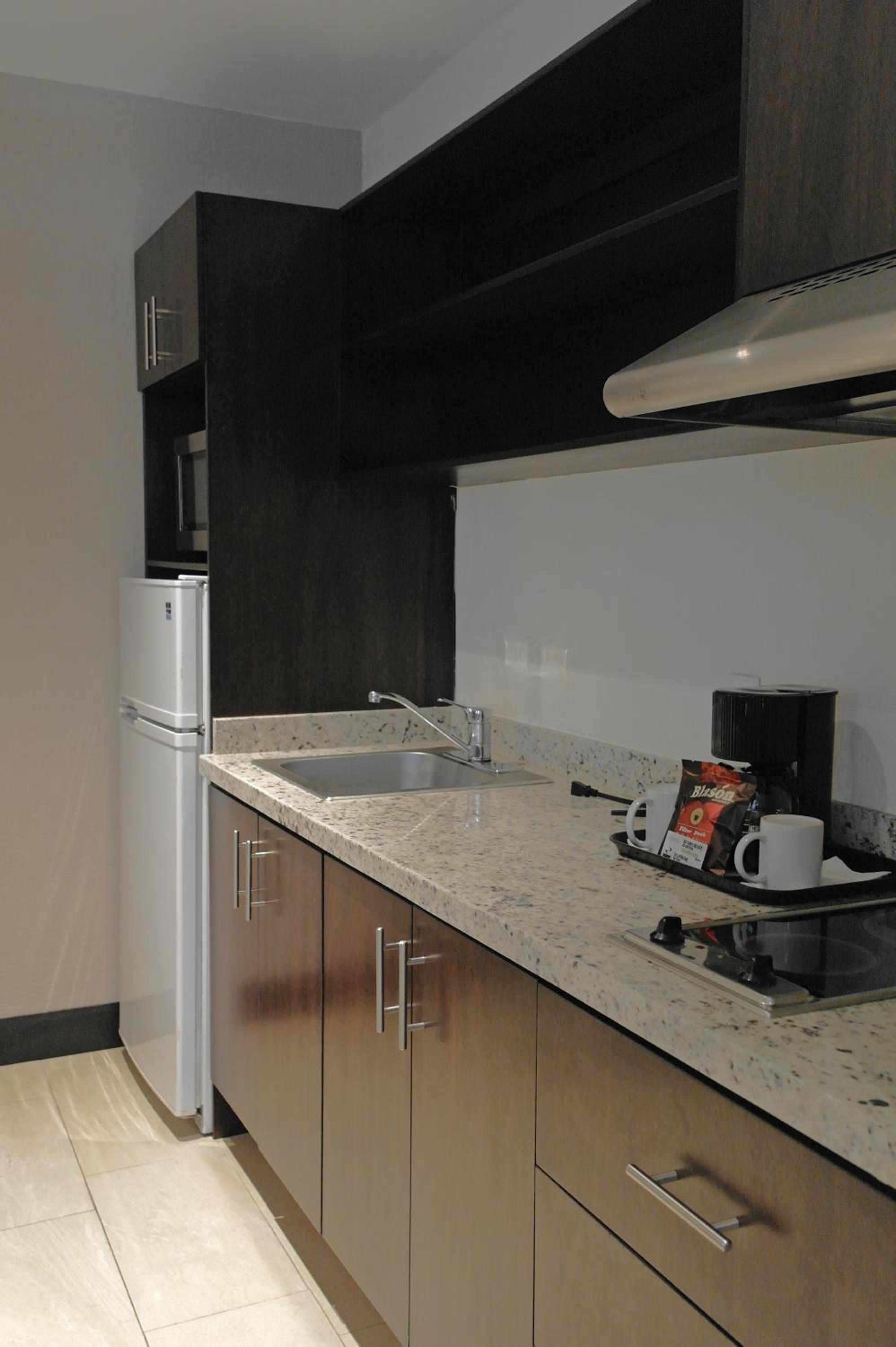 Standard Double Suite - Photo 9